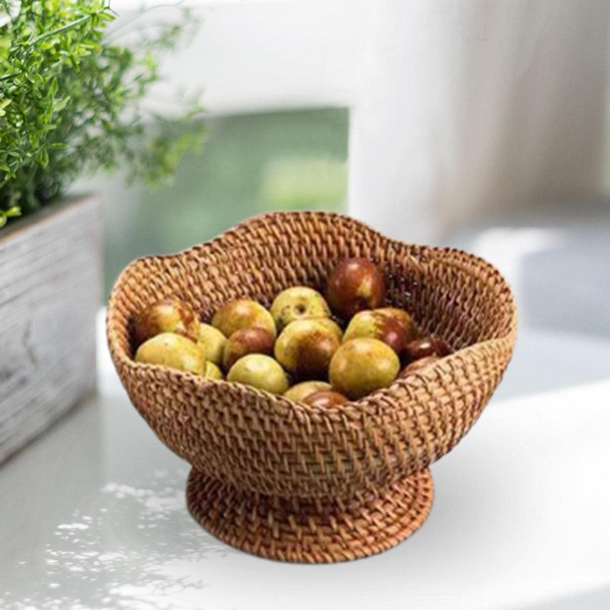 Rattan Fruit Bowl, Food Snack Serving Basket, Basket Display,Footed Fruit Basket, Woven Fruit Basket for Picnic, Countertop Makeup, Photo Props, small Bothyi