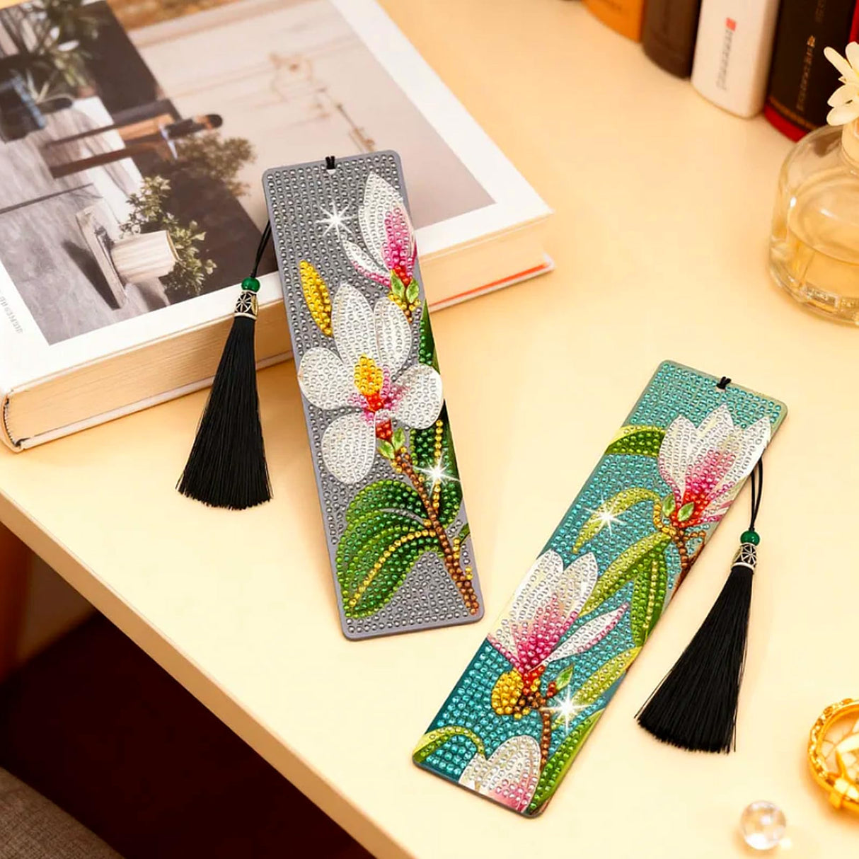 NUFTVI 2 PCS Diamond Art Bookmarks Magnolia, DIY Acrylic Diamond Painting Bookmarks Kits for Adult Reader and Crafts Lovers NUFTVI