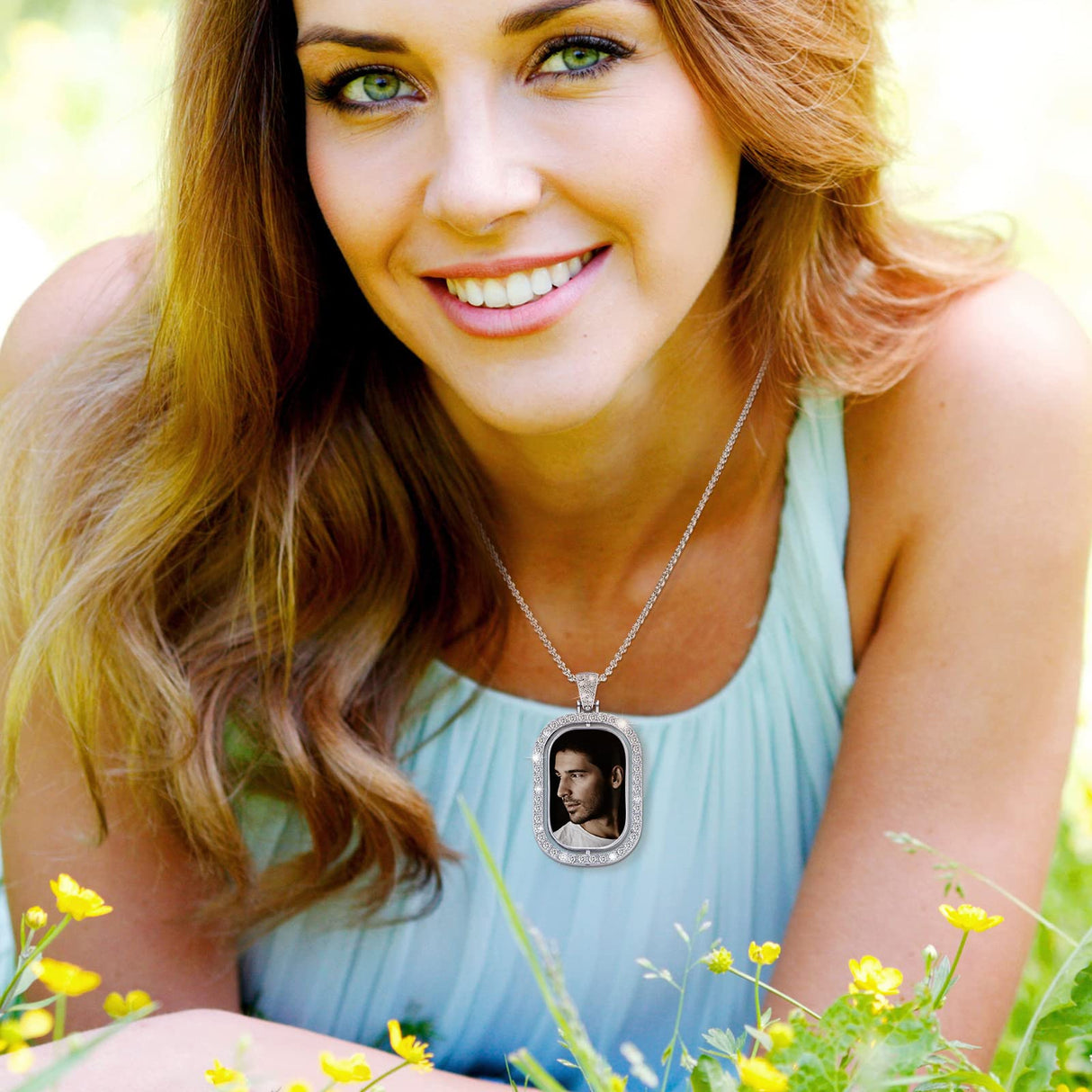 Junkin 24 Pcs Sublimation Rhinestone Trays Pendant Set, Including 6 Double Sided Blank Rhinestone Bezel Trays, 6 Pcs Thick Chains with 12 Sublimation Discs for Making (Black, Silver) Junkin