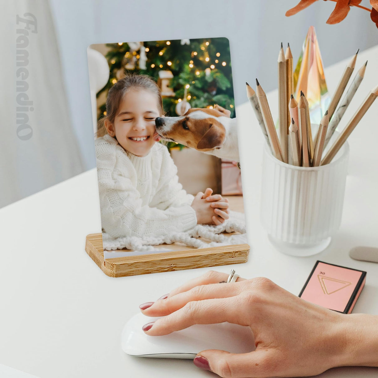 Framendino, 4 Pack Sublimation Photo Frames Blanks 5 x 7 Inch Heat Transfer Metal Picture Frames with Wood Base DIY Photo Prints Framendino