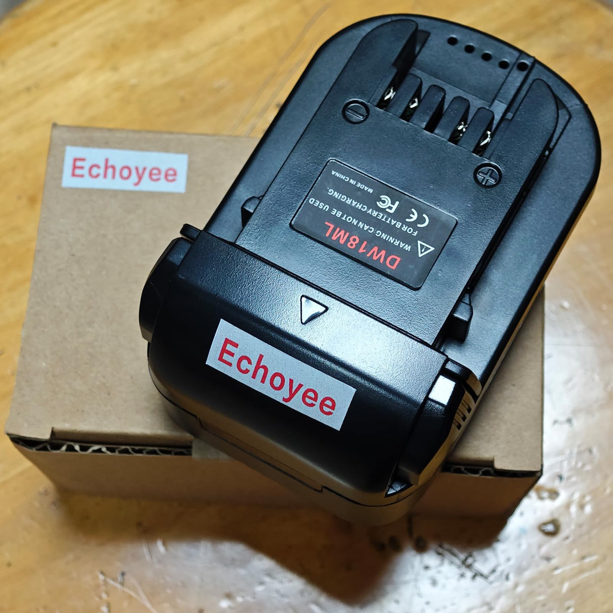 for Dewalt to Milwaukee Battery Adapter, Convert for DeWalt 18v-20v Lithium Batteries to Milwaukee M18 18v Cordless Power Tools Use Echoyee