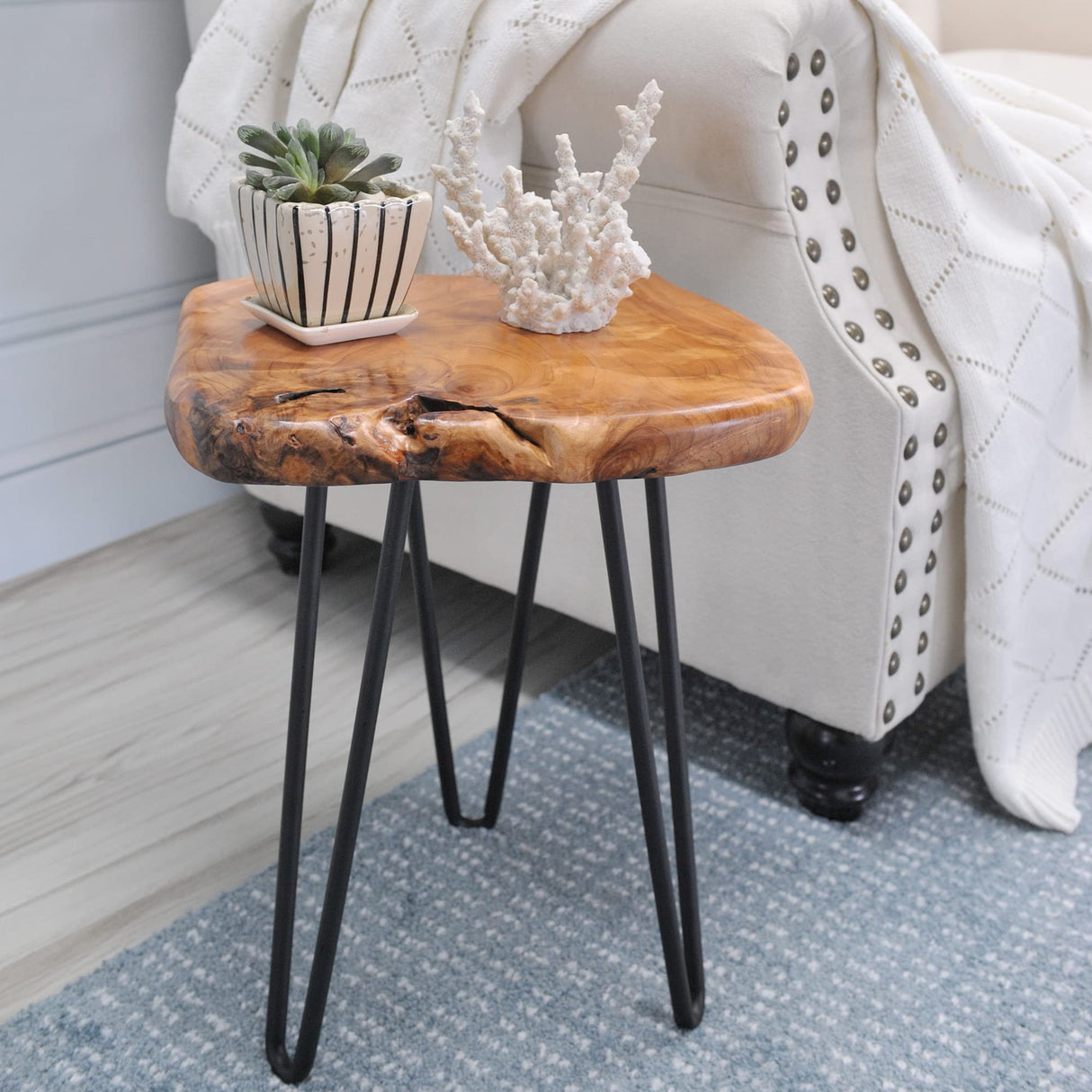 Warmaxx Natural Shape Cedar Wood Side Table, 13.5" x 12" x 17.5" Accent Vintage Wooden Slab Coffee Live Edge Tables Solid Rustic Plant Stand Outdoor End Table for Living Room Patio Bedroom Warmaxx