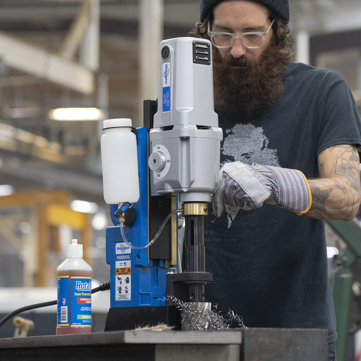 Hougen HMD920 115-Volt Swivel Base Magnetic Drill 3 Speed/Coolant Bottle Plus 1/2" Drill Chuck Adapter Plus 12002 Rotabroach Cutter Kit Replacement of The HMD917 Hougen