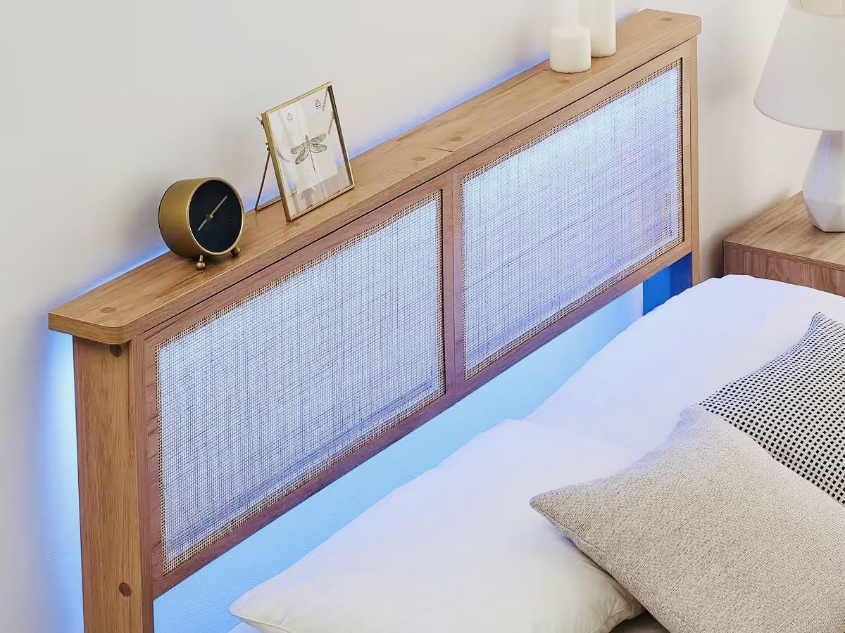GarveeHome Rattan Bed Frame Queen, Natural Rattan Headboard Queen Bed Frame with Led Lights, Noise-Free Platform Bed Frame with Wooden Support Legs and Slats, Easy Assembly, No Box Spring Needed GarveeHome