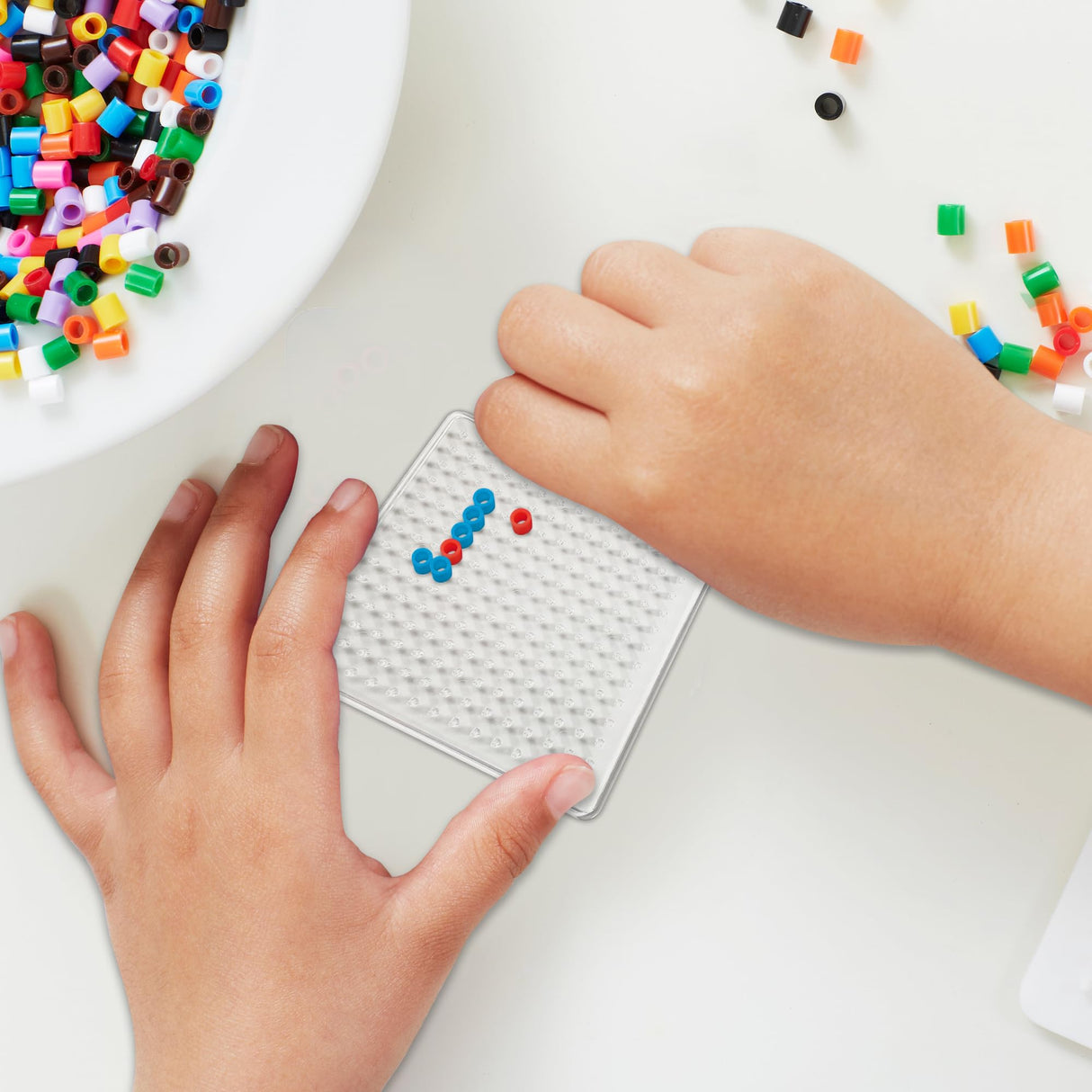 Minecraft Pixel Creations Bead Kit 2500 Beads with Pegboards & Templates Build Characters & Tools from, Encourages Hands-on STEM-Based Play Craft Set for Kids Ages 6+ Tara Toys