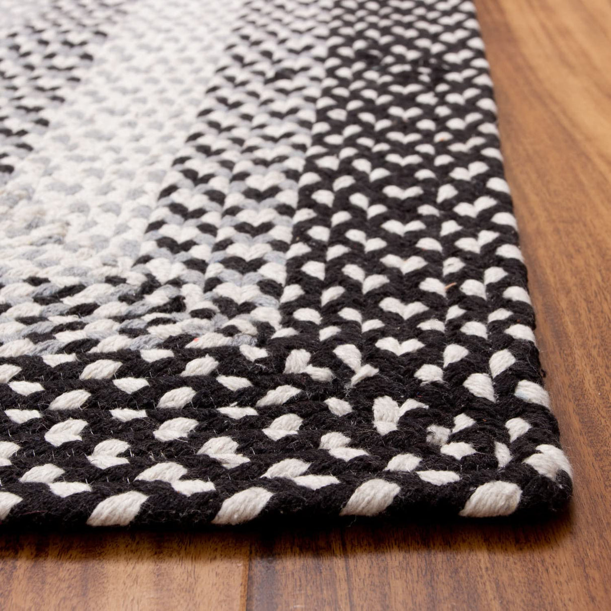 Super Area Rugs 5X8ft Farmhouse Braided Rug - Natural Soft Cotton Carpet for Living Room - Primitive Country Woven Rug - Black/Gray/Ivory Super Area Rugs