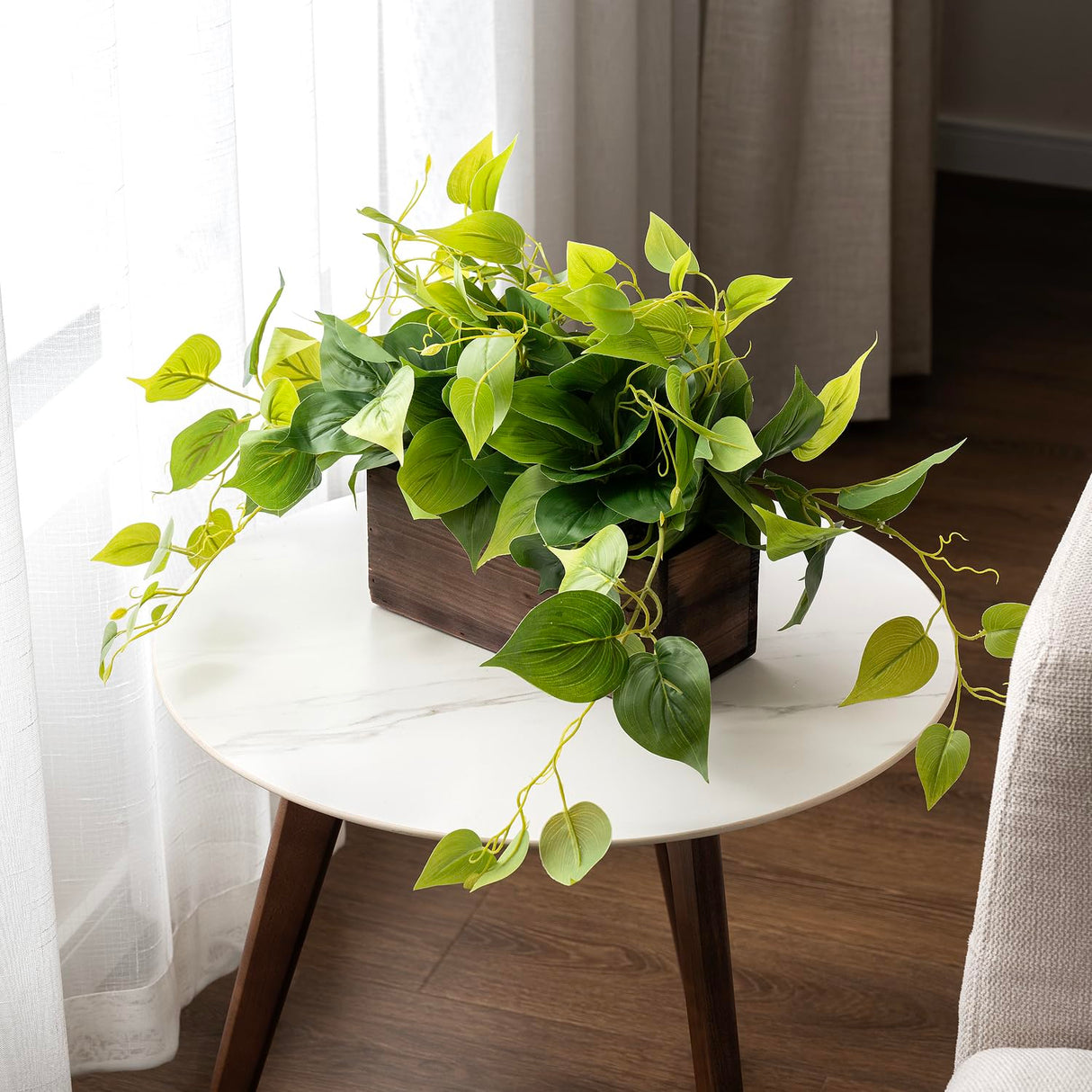 MyGift Vibrant Lifelike Artificial Plant Pothos Leafy Vine Greenery in Burnt Brown Solid Wood Rectangular Planter Box MyGift