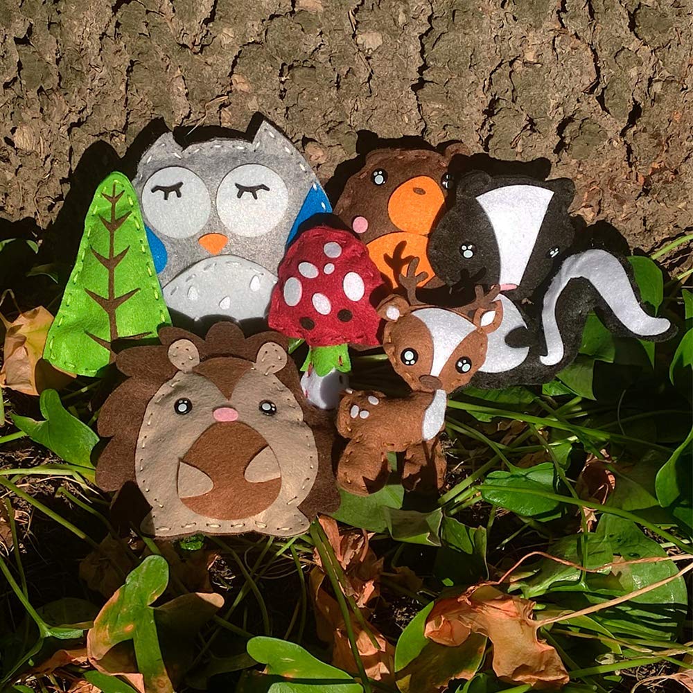 DeFieltro Sewing Kit for Kids Forest Animals Creative & EDUCACIONAL - Beautiful Complete Sewing Craft Kit with Easy-Perforation Felt for Kids - Beginners Sewing Kit for Hours of Fun Ages 8-12 DeFieltro