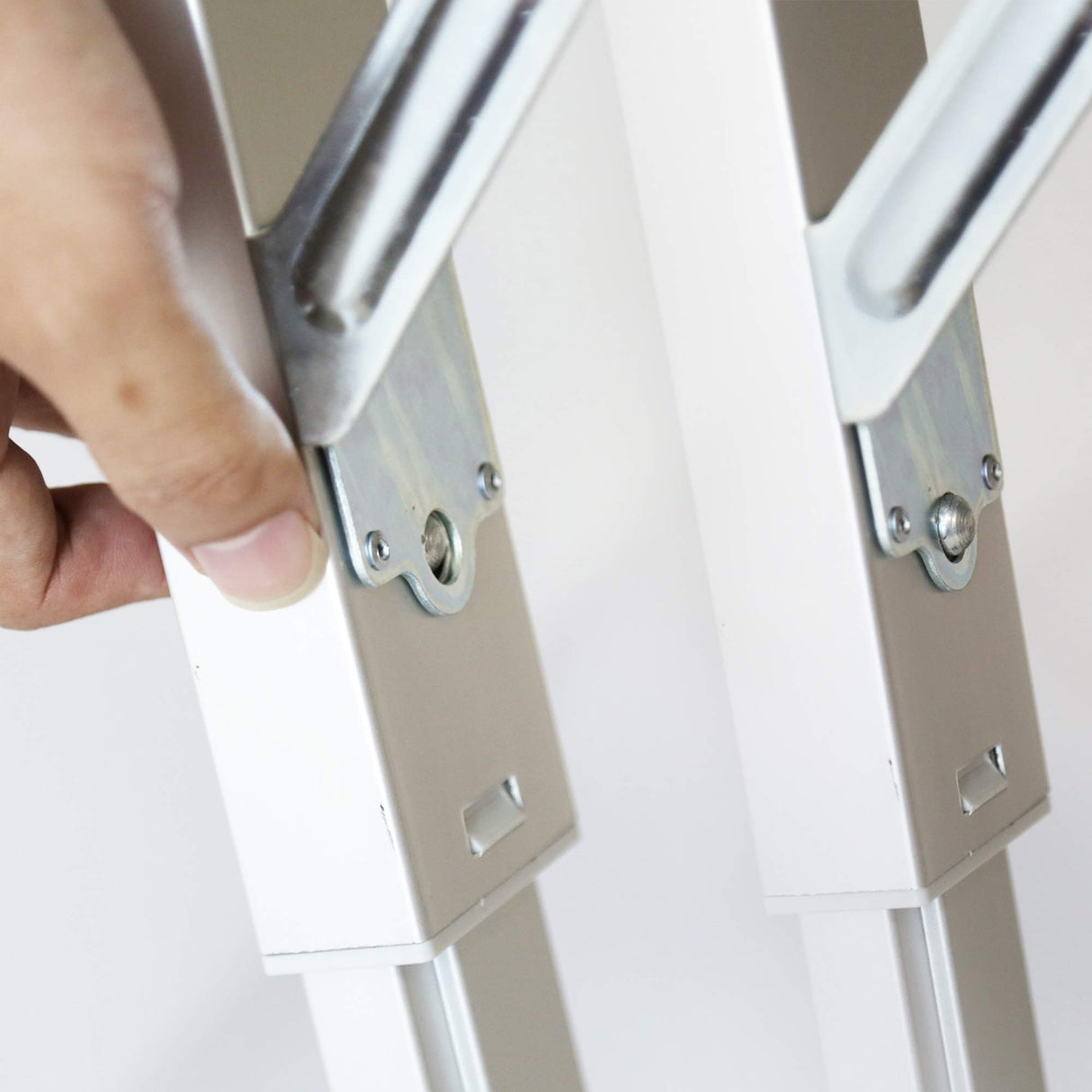 4 in 1 Multi-Function Portable Folding Work Bench-Workbench/Scaffold Platform/Creeper Carrier/Hand Truck WINTOOLS