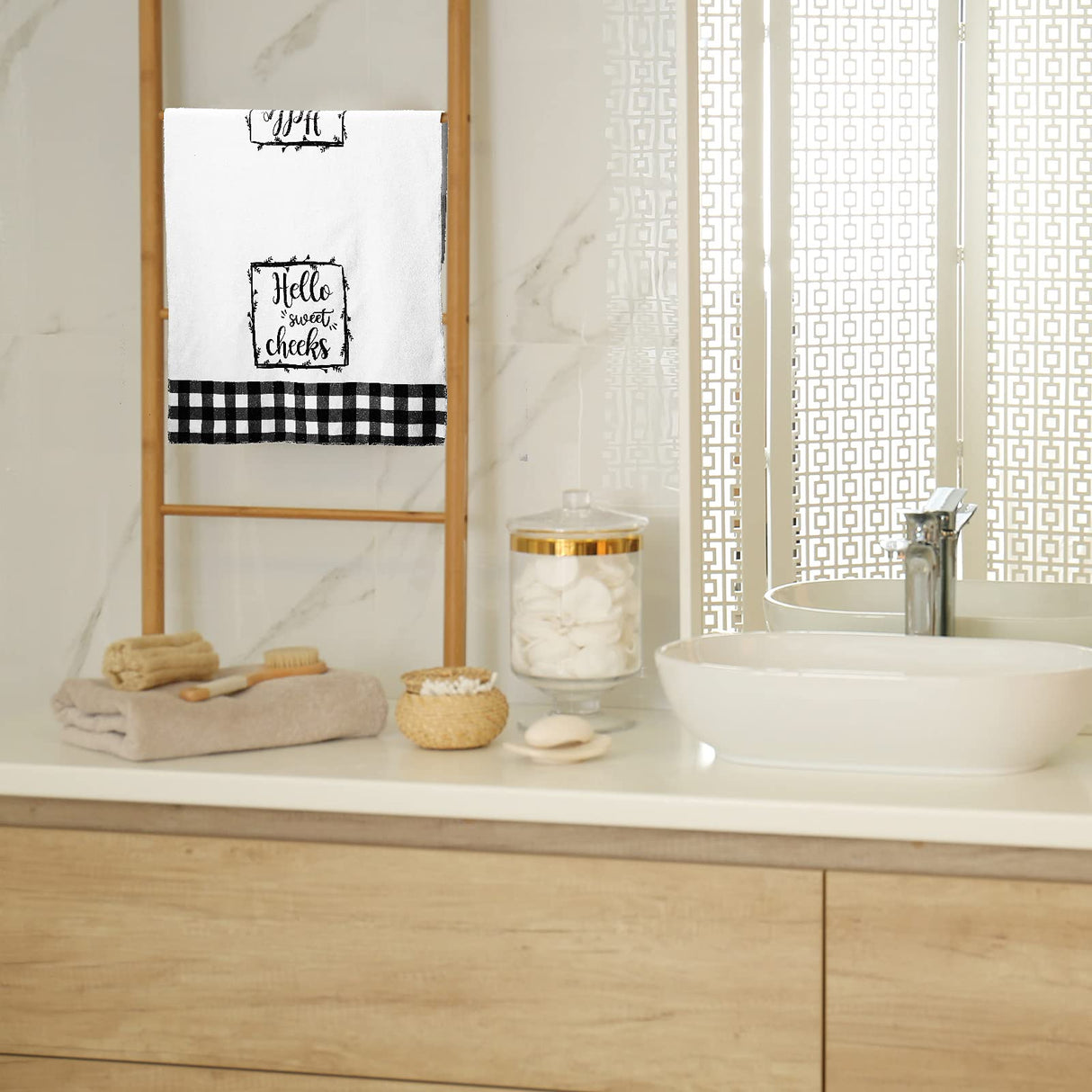 2 Pieces Buffalo Plaid Hand Farmhouse Towels Black White Bath Buffalo Plaid Towels Bathroom Decor for Bathroom Kitchen Farmhouse Restroom(Classic Style) Tatuo