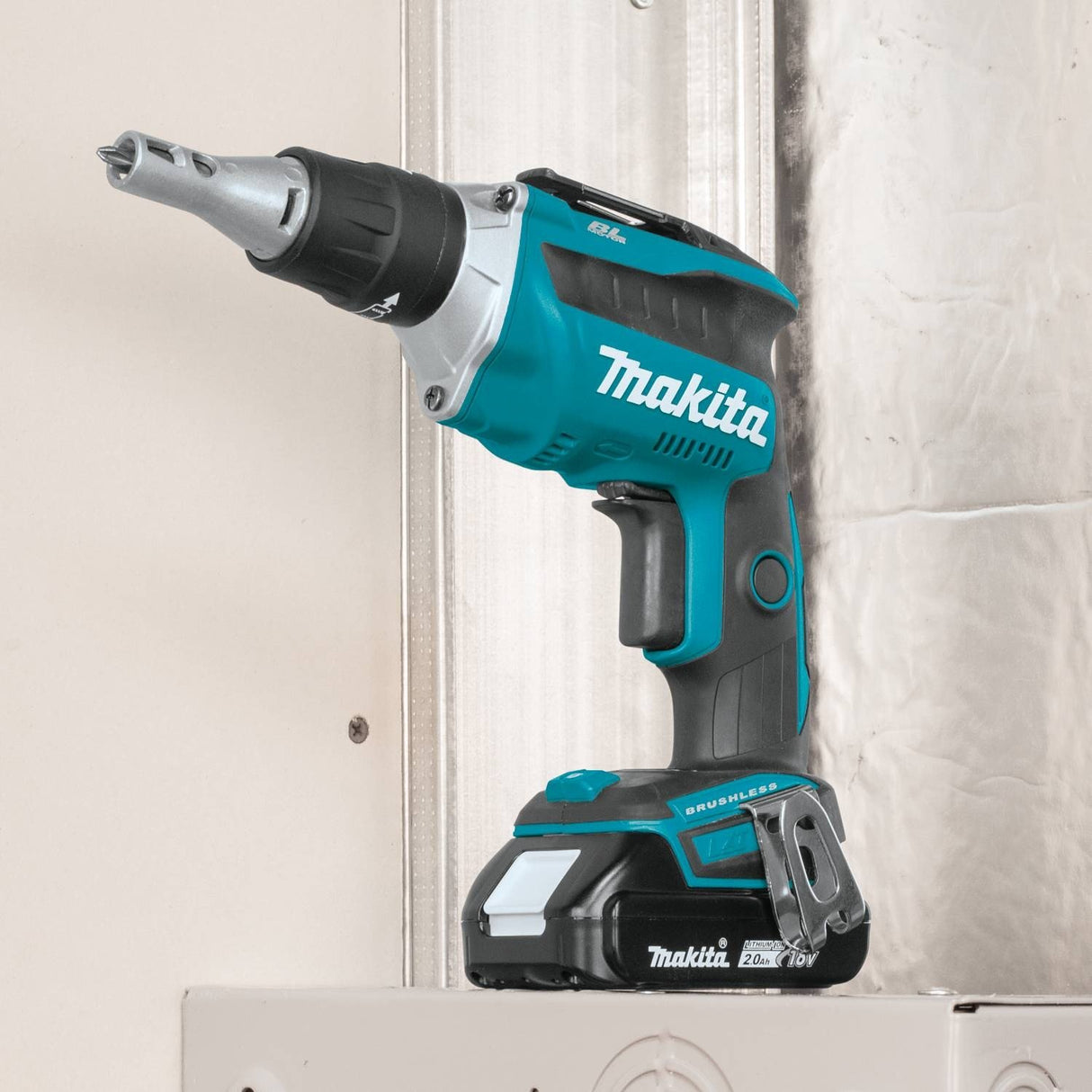 Makita XSF03R 18V LXT Lithium-Ion COMPACT Brushless Cordless Drywall Screwdriver Kit (2.0Ah) Makita