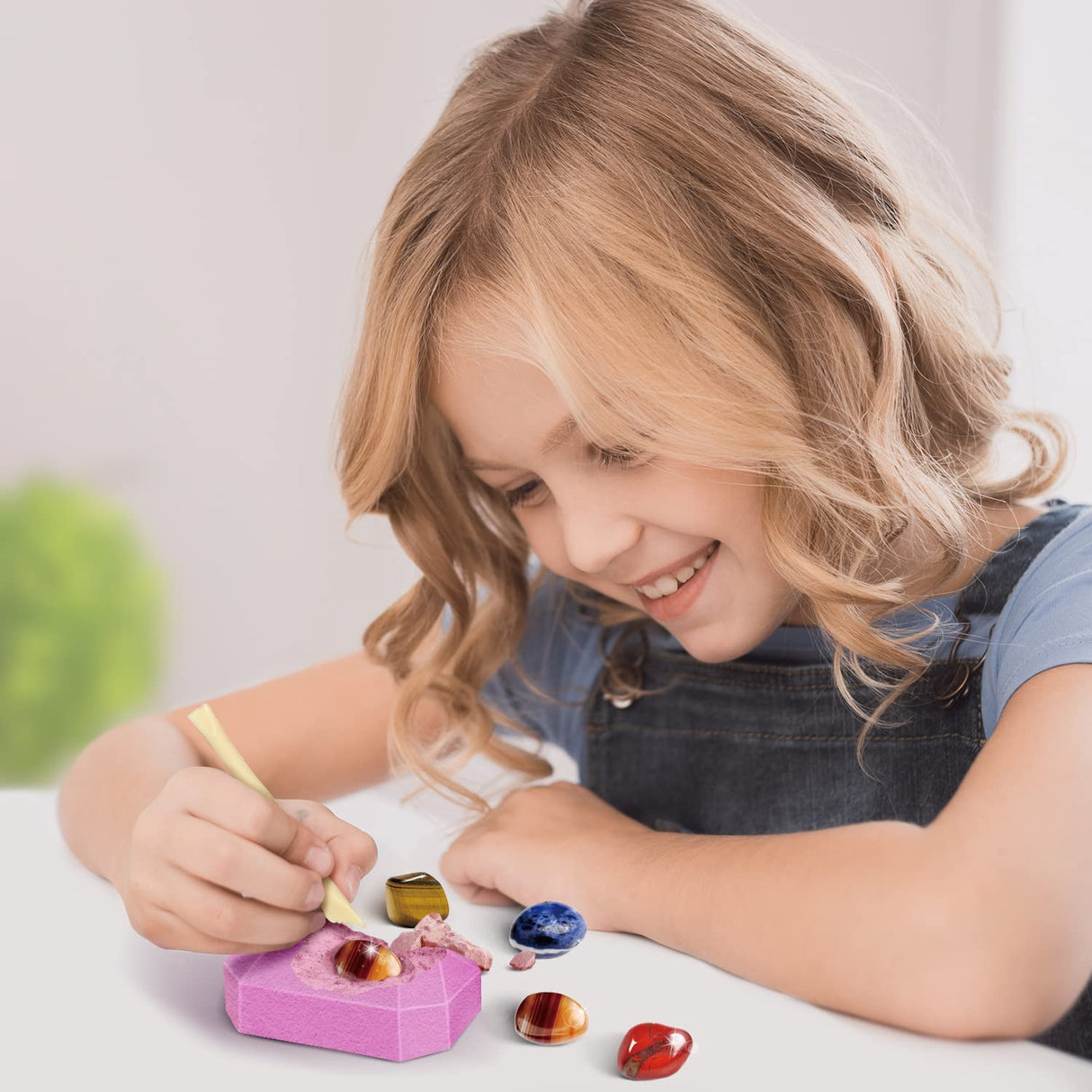 Byncceh Gemstone Dig Kit - Dig up 12 Real Gems, Mineral & Rock Collection Gemstones and Crystals Excavation Kit for Kids STEM Toys Science Educational Birthday Gifts for Boys & Girls Byncceh