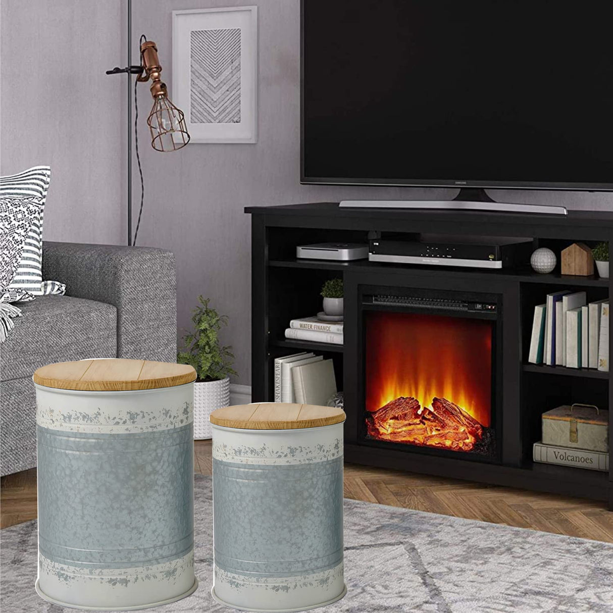 glitzhome Rustic End Table Set of 2, Farmhouse Galvanized Metal Barrel Ottoman Storage Stool with Round Wood Lid for Living Room Furniture, Distressed White glitzhome