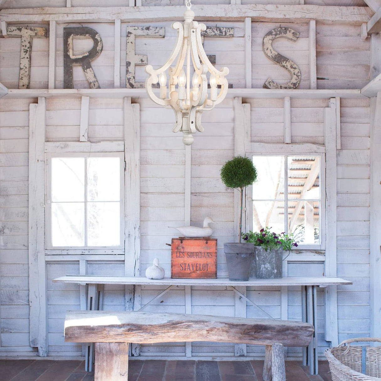 ALISADABOY Farmhouse Rustic Wood Light Fixture Distressed White Dining Room Pendant Chandelier French Country 4 Light Candle Hanging Lamp for Kitchen Island Living Room Bedroom Entryway Foyer ALISADABOY