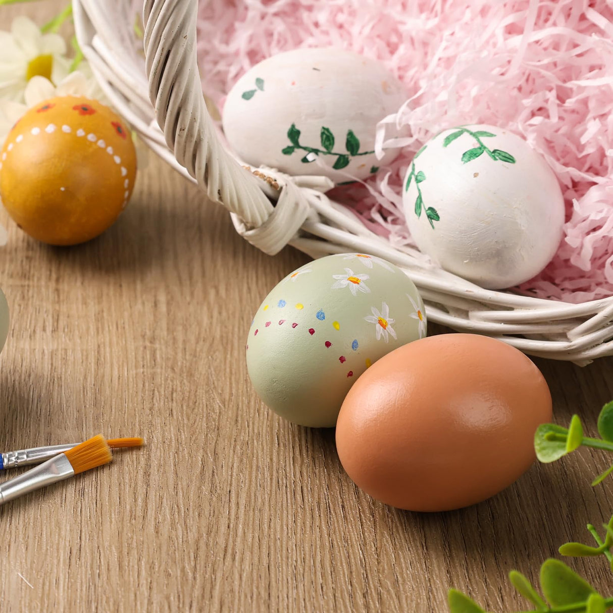 LovesTown 8PCS Wooden Fake Eggs, 3 Colors Toy Egg Wooden Egg Faux Eggs for Crafts Fake Chicken Eggs Nesting Eggs LovesTown