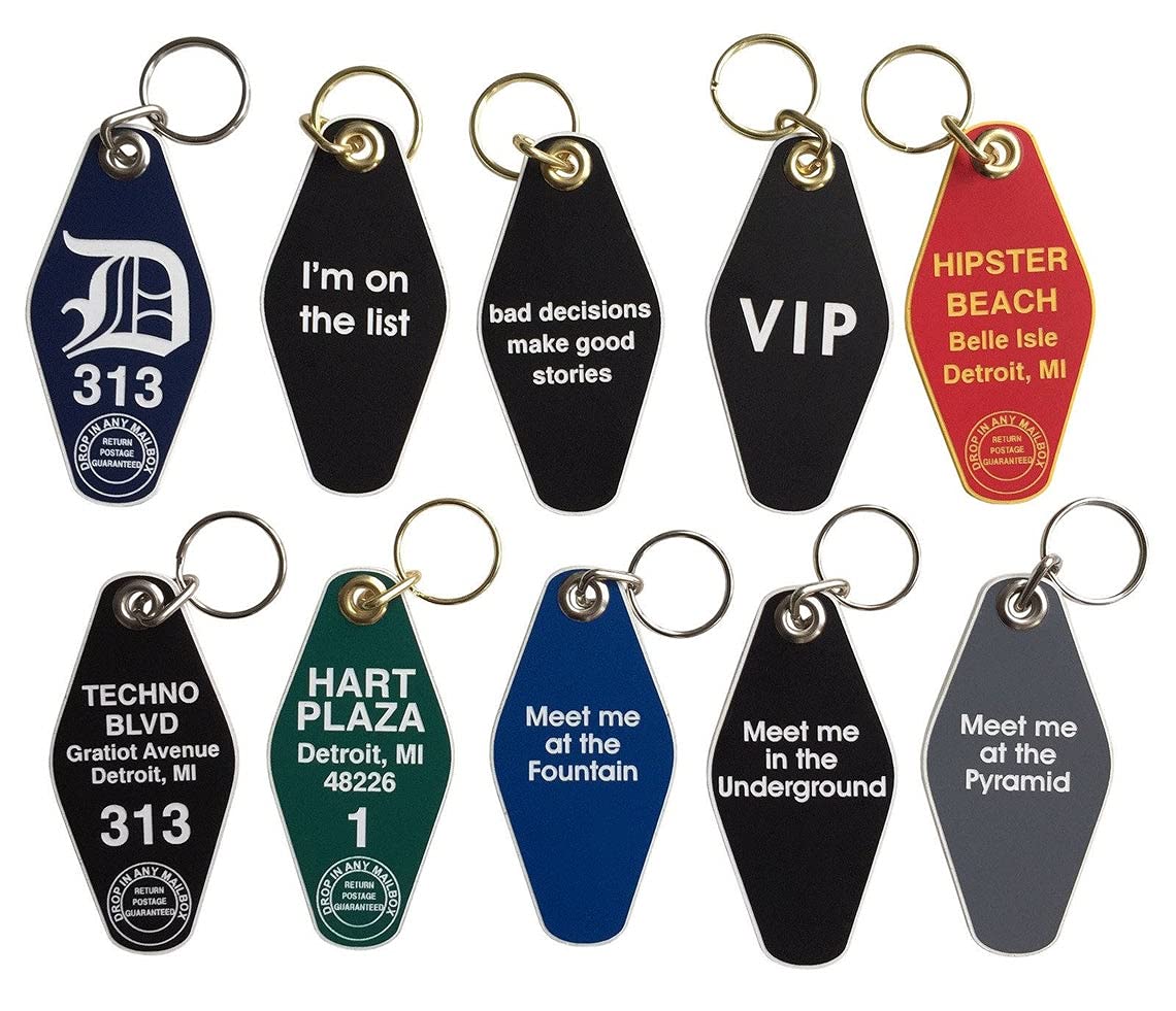 EFFIET 16pcs Motel Hotel Shape Sublimation Blank Keychains MDF Board Round Rhombus Vintage Ornaments Heat Transfer Keychains DIY Double-Sided Valentines Day Blank Ornaments EFFIET