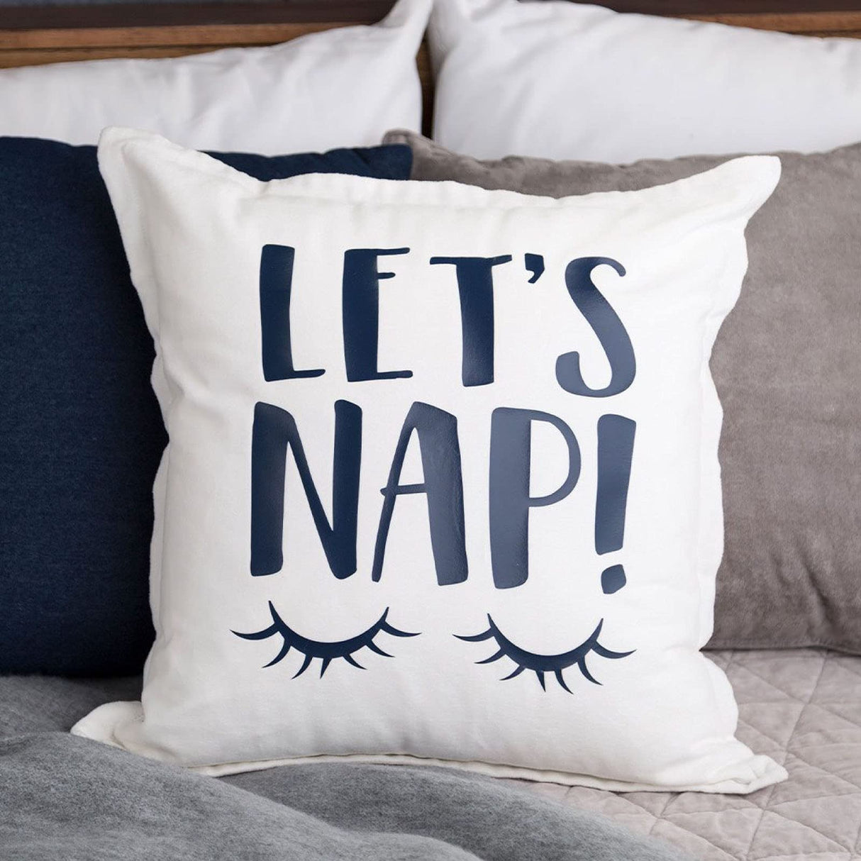 Cricut EasyPress 2 Heat Press Machine (9 in x 9 in), Ideal for T-Shirts, Tote Bags, Pillows, Aprons & More, Precise Temperature Control, Features Insulated Safety Base & Auto-Off, Mint Cricut