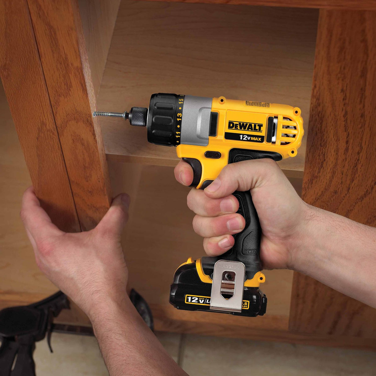 DEWALT 12V MAX Cordless Screwdriver, 1/4-Inch Hex Chuck, 1-Inch Bit Tips, Electric (DCF610S2) DEWALT