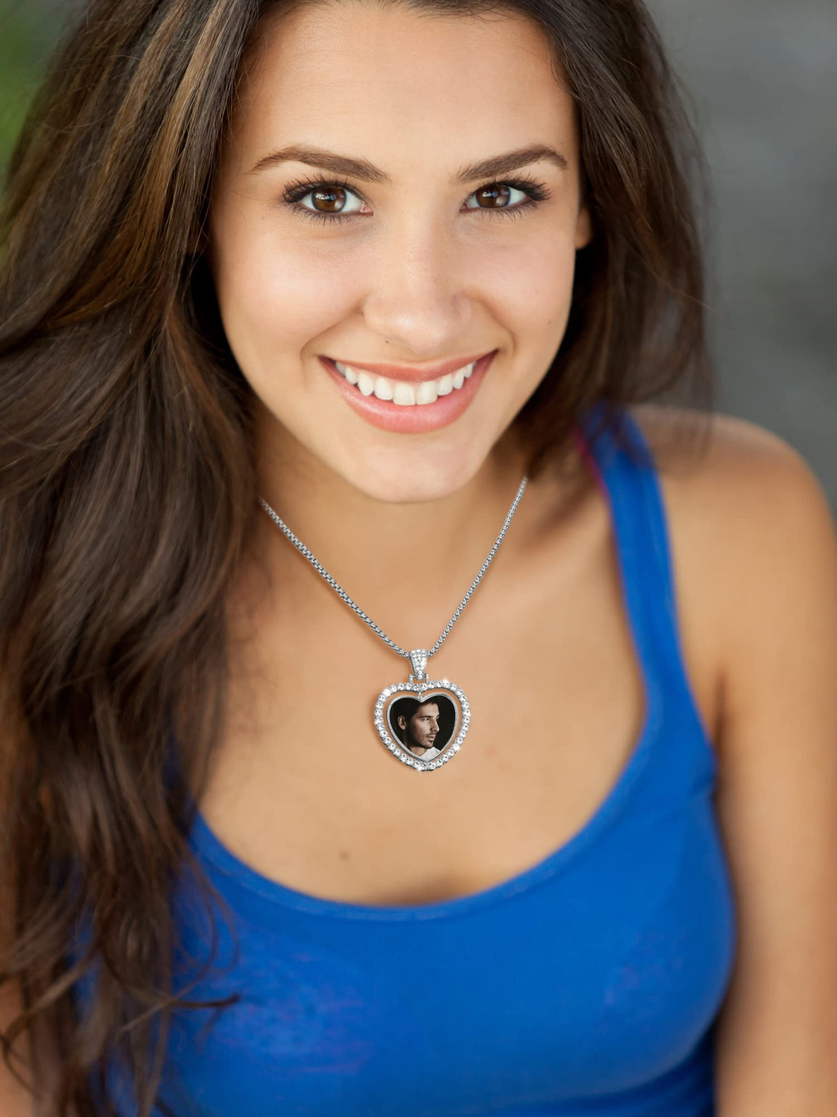 Junkin 24 Pcs Sublimation Rhinestone Trays Pendant Set, Including 6 Heart Shape Double Sided Blank Rhinestone Bezel Trays, 6 Pcs Thick Chains with 12 Sublimation Discs for Making (Silver) Junkin