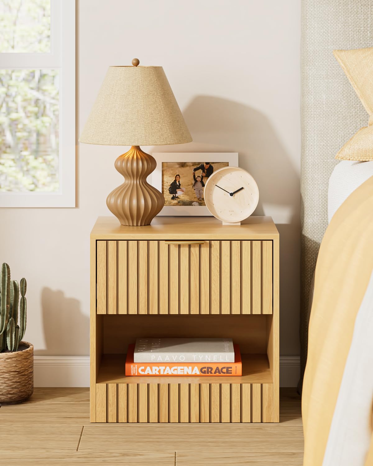 Apetaccat Small Nightstand, Modern Night Stand, Bedside Table with Drawer and Open Shelf, Cube Design, Small Side Table for Bedroom, Living Room, Oak Apetaccat