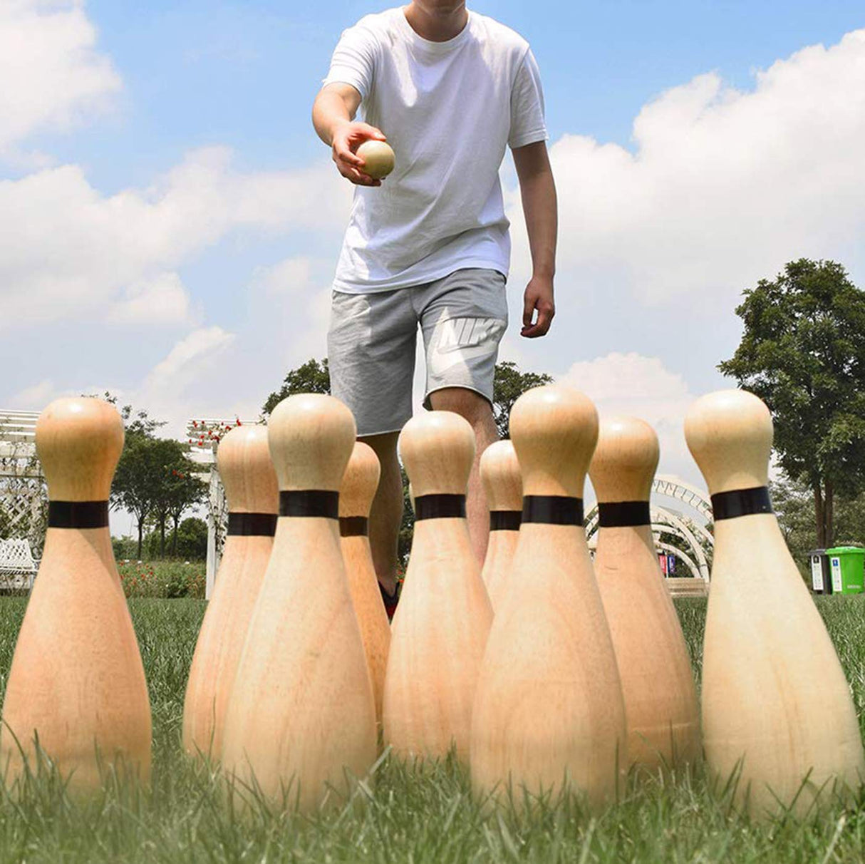 NI-ROU Outdoor Giant Lawn Bowling Games Wooden lawn Set Fun Sports Games Outside or Indoor for Family Adults and Kids Backyard Skittles Carrying Bag with 10 Pins and 2 Balls NI-ROU