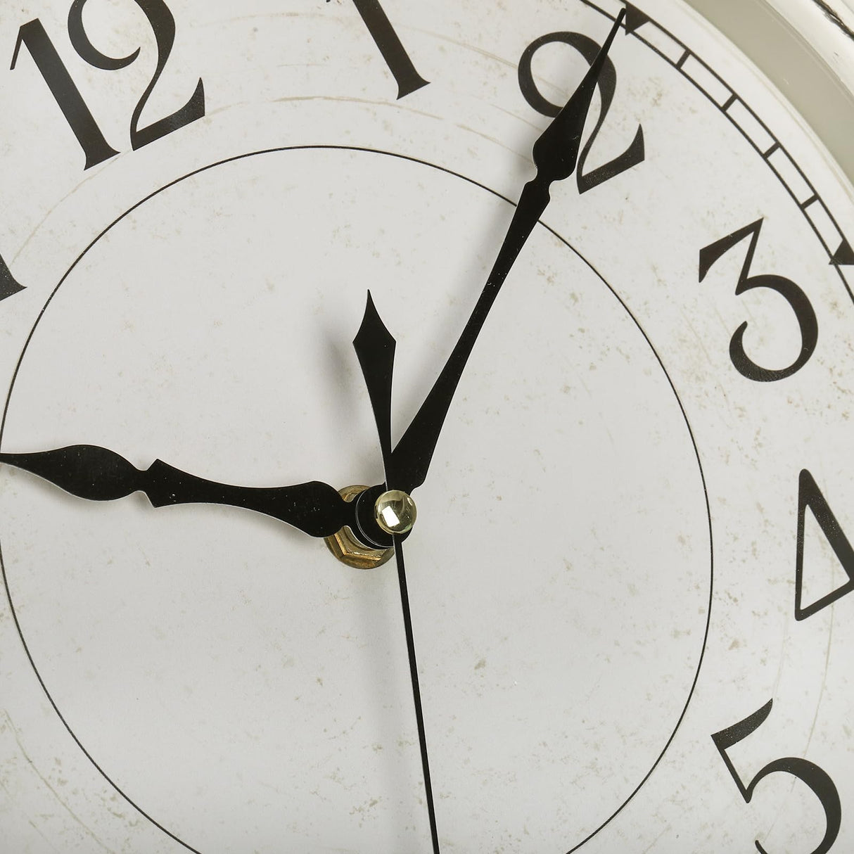 Peohud Silent Wall Clock, 12 Inch Vintage Non Ticking Quartz Battery Operated Round Clock, Rustic Wall Clock for Living Room Kitchen Home Office Classroom School Peohud