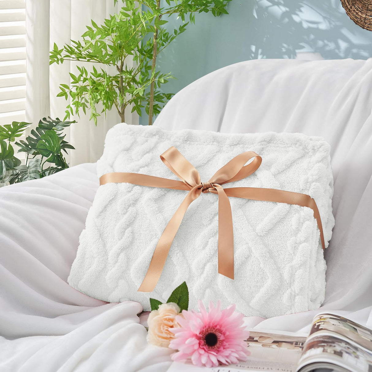 KMUSET White Fleece Blanket for Couch - Super Soft Cozy Luxury Throw Blankets for Women, Beautiful 3D Jacquard Gift Blanket for Girls, 50 x 60 Inches KMUSET