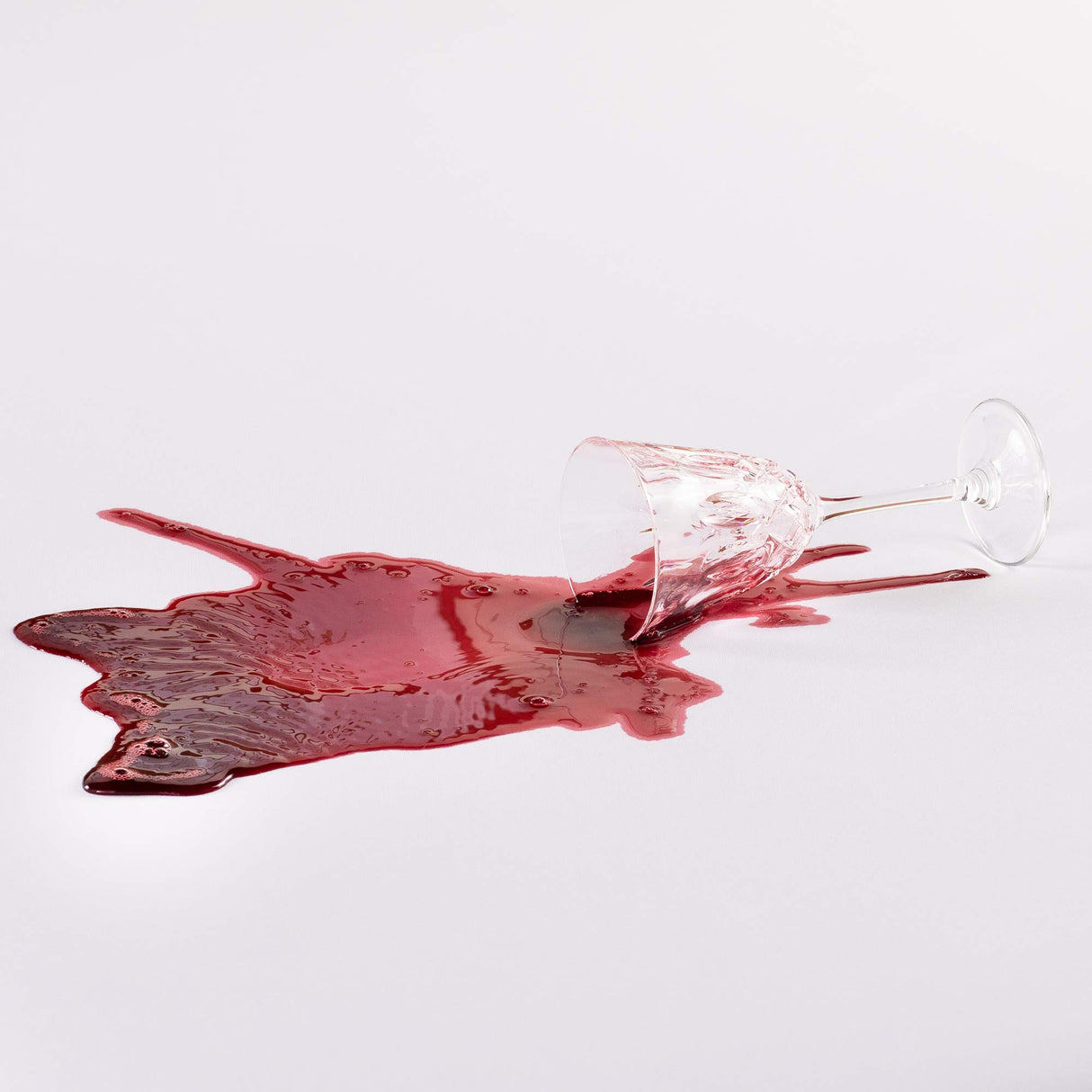 LINENSPA Premium Waterproof Mattress Protector - Full Size - Breathable - Fitted Style - Machine Washable & Dryer Safe - Mattress Protector for Kids, Teens, and Adults, White Linenspa