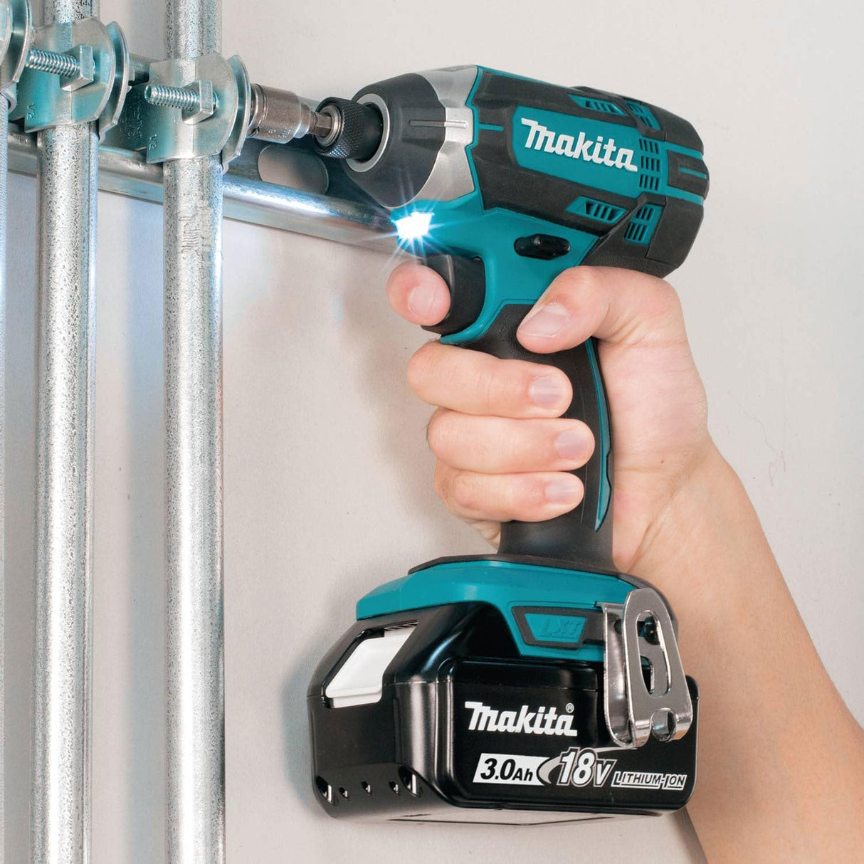 Makita XT505 18V LXT® Lithium-Ion Cordless 5-Pc. Combo Kit (3.0Ah) Makita