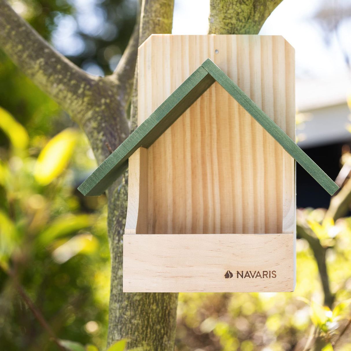 Navaris Small Bird Nesting Box - Wood Nest for Robin, Hummingbird, Parakeet, Bluebird - Perch House for Outdoors Birdhouse Birds - Made of Pine Wood Navaris