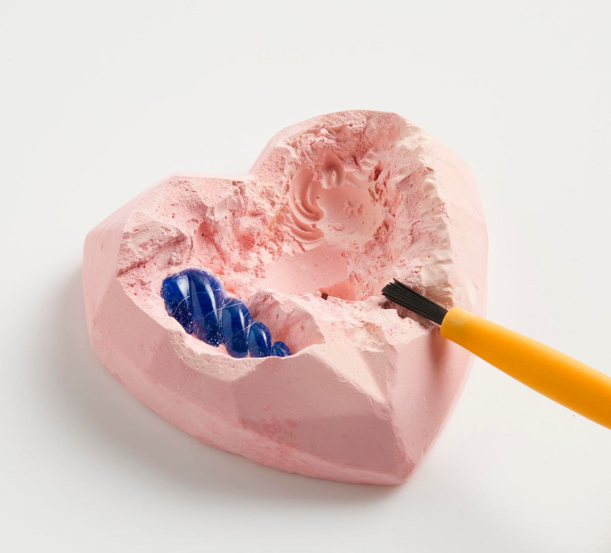 Mudpuppy Unicorn Dig! – Excavation Kit Including Hidden Unicorn in Gem and Plastic Chisel for Children Ages 5 and Up Mudpuppy