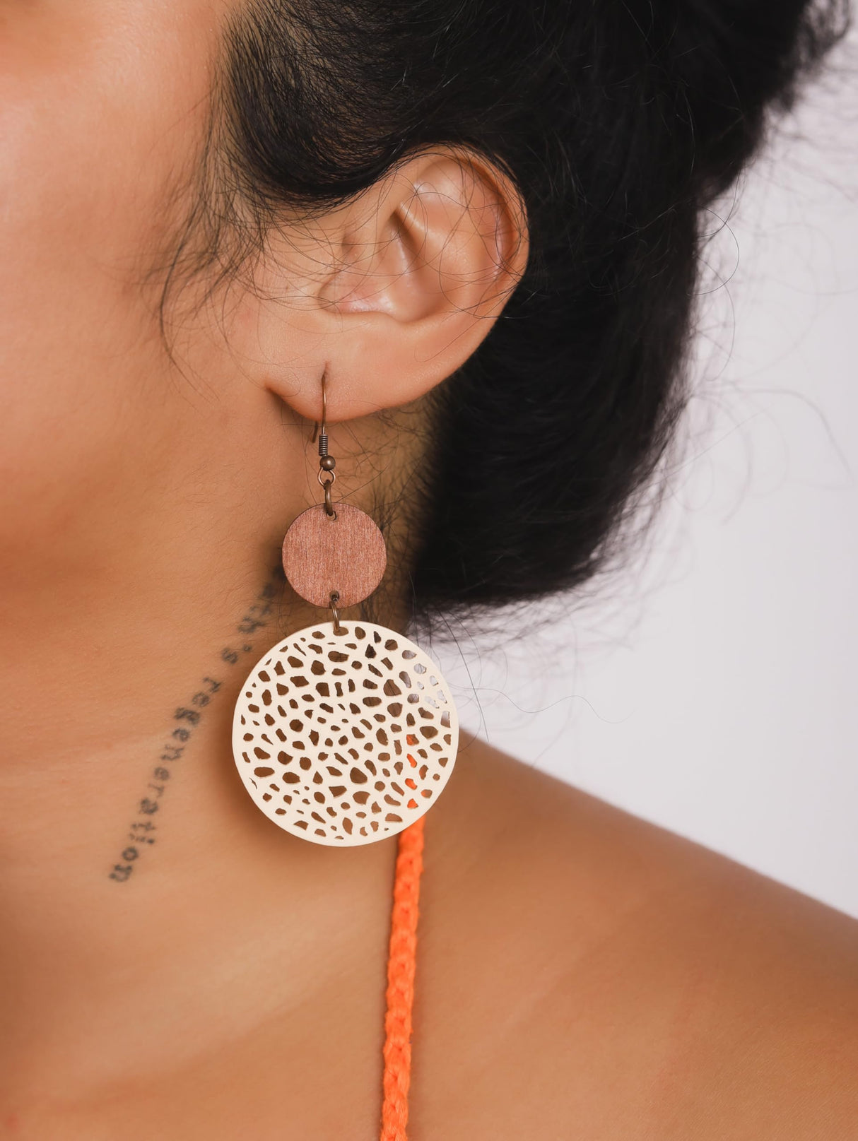 MINACHI Bohemian Natural Wood Cut-Out Disc Dangle Drop Earrings, Boho Chic Hippie Jewelry Gift for Women MINACHI