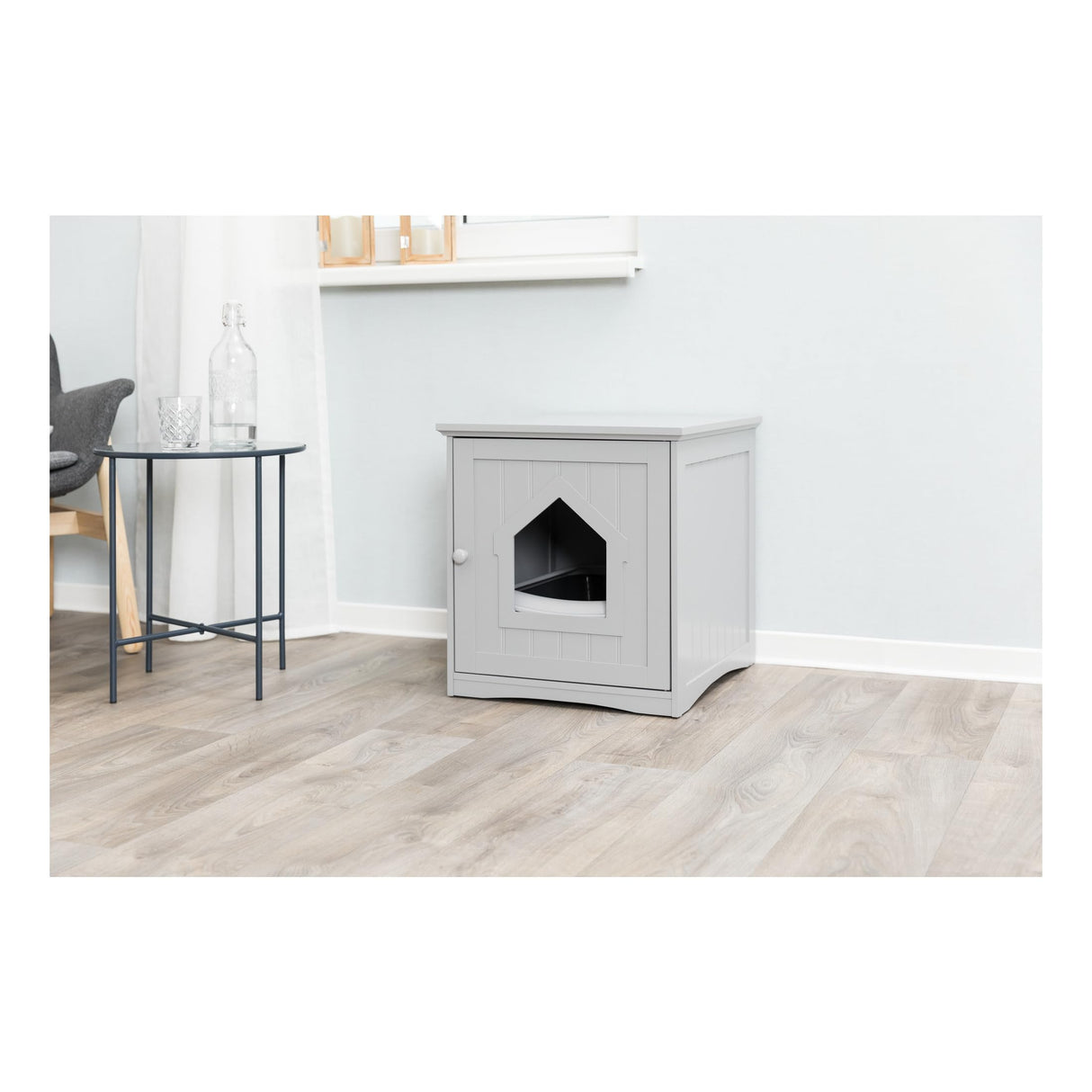 TRIXIE Small Furniture Litter Box Enclosure (Gray), Hidden Litter Box for Cats, Classic Style & Big Front Door for Easy Cleaning, Large Hole for Convenient Entry, Use As Side Table or Nightstand TRIXIE