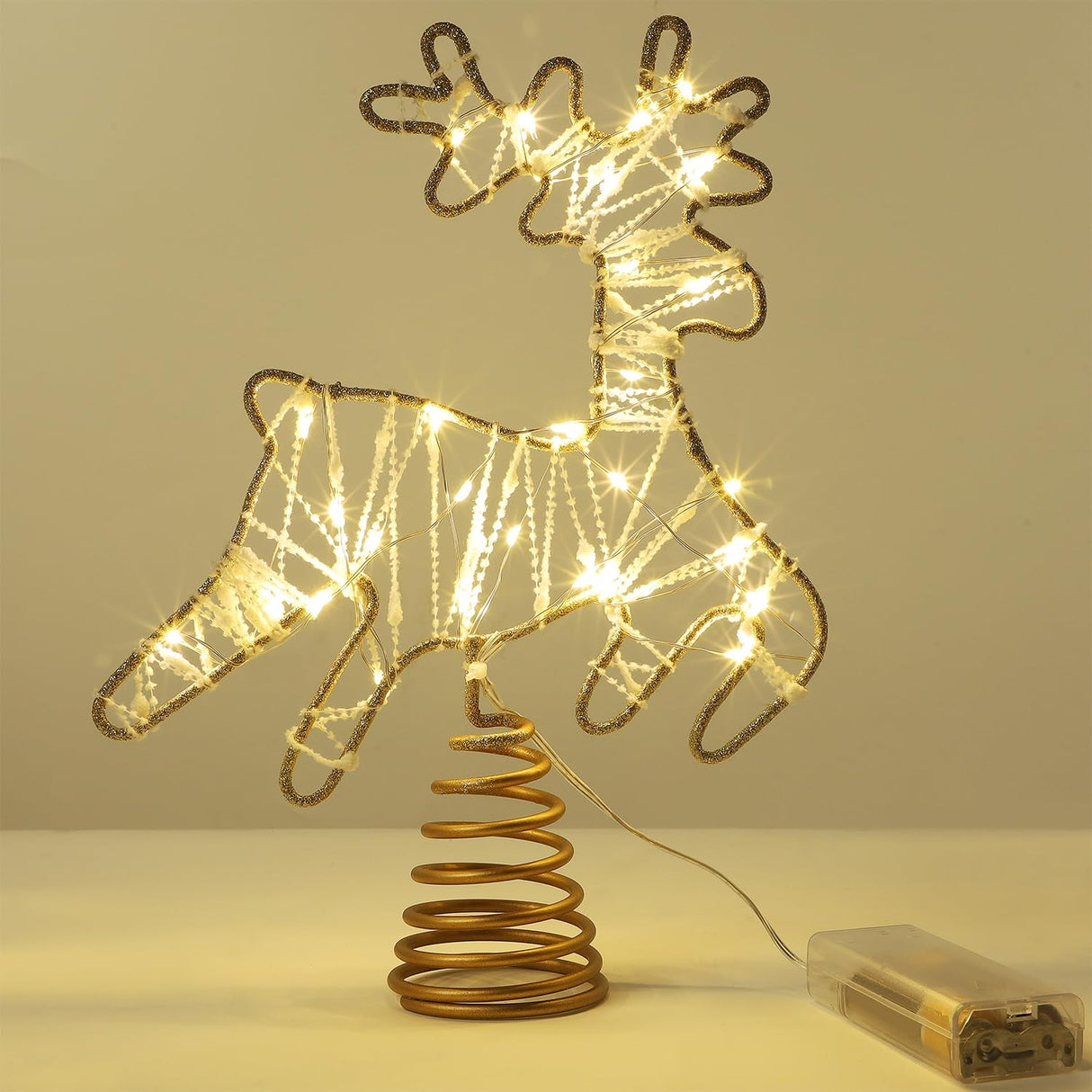 Juegoal Lighted Reindeer Christmas Tree Topper, Metal Xmas Glitter Elk Treetop Ornaments with 30 LED Warm White Lights, Battery Powered Light up 2D Deer Christmas Tree Decorations, Golden Juegoal
