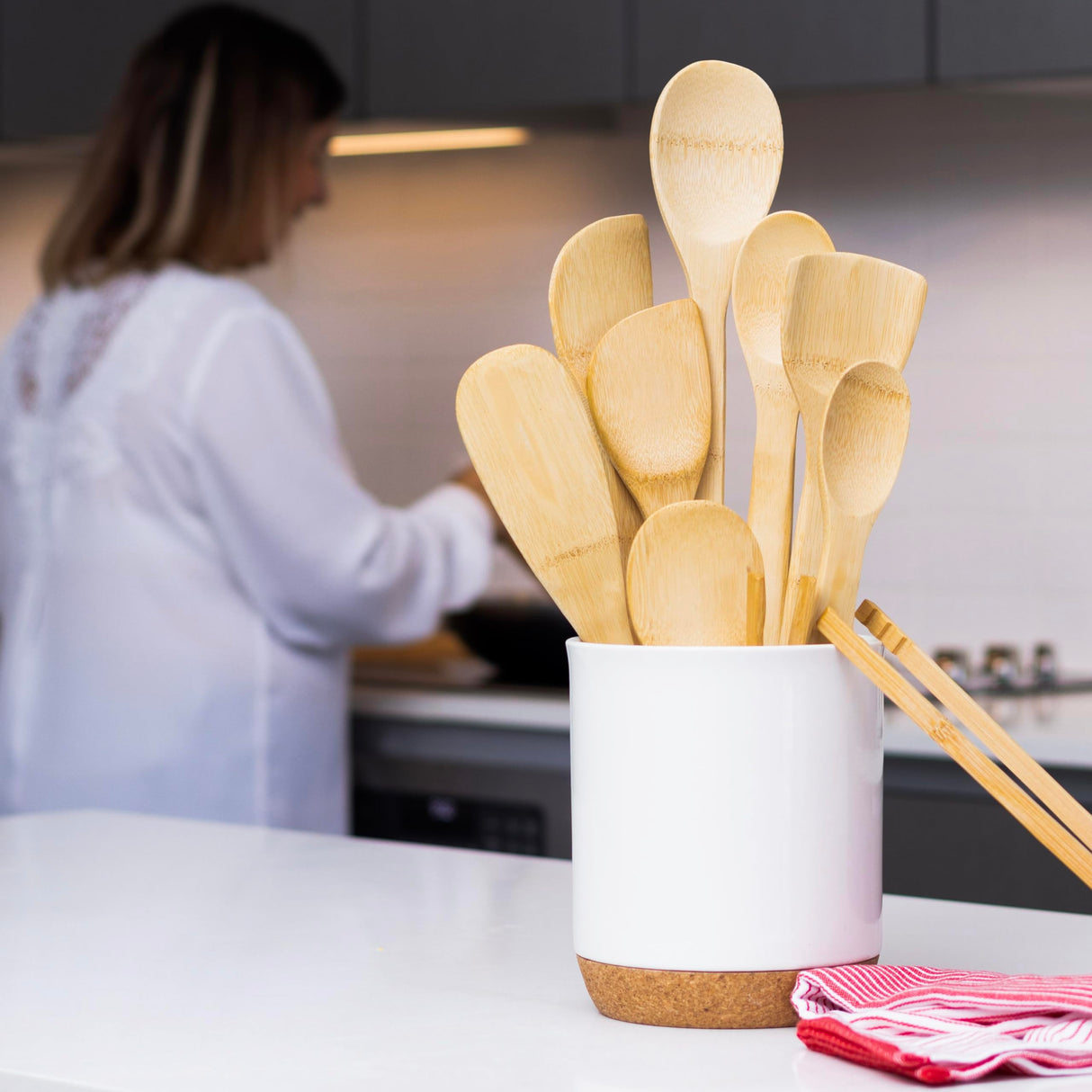 Joyce Chen a Division of Columbian Home Products Joyce Chen 33-2048 Burnished Bamboo Angled Spatula, 14-inch, Pack of 1, Natural JOYCE CHEN