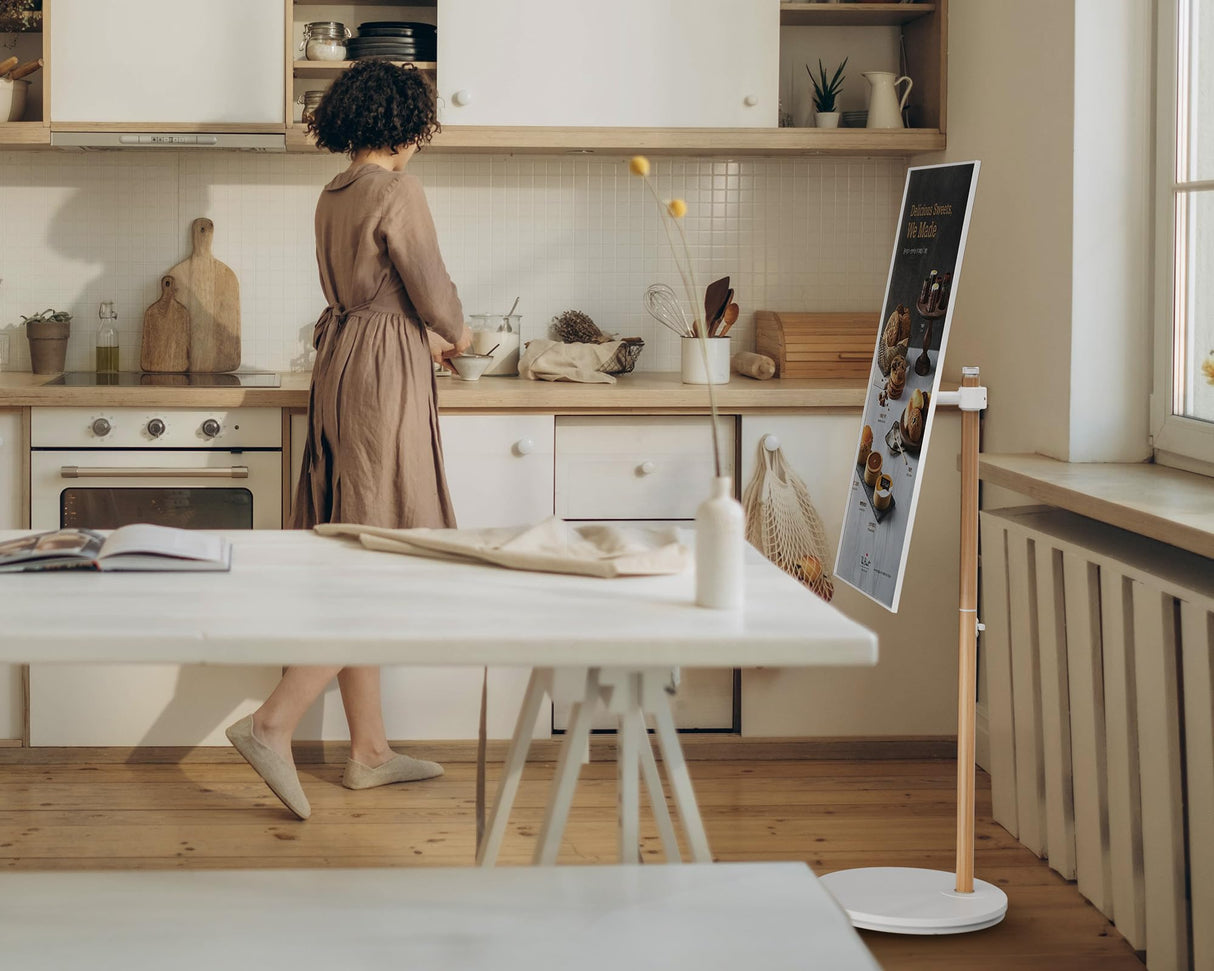 FITUEYES Design Rolling TV Stand for 24-48 inch TVs, Landscape to Portrait Rotating Mobile TV Stand on Wheels and Brake-knob, Portable TV Cart for Living Room Dormitory Outdoor, Master Series FITUEYES