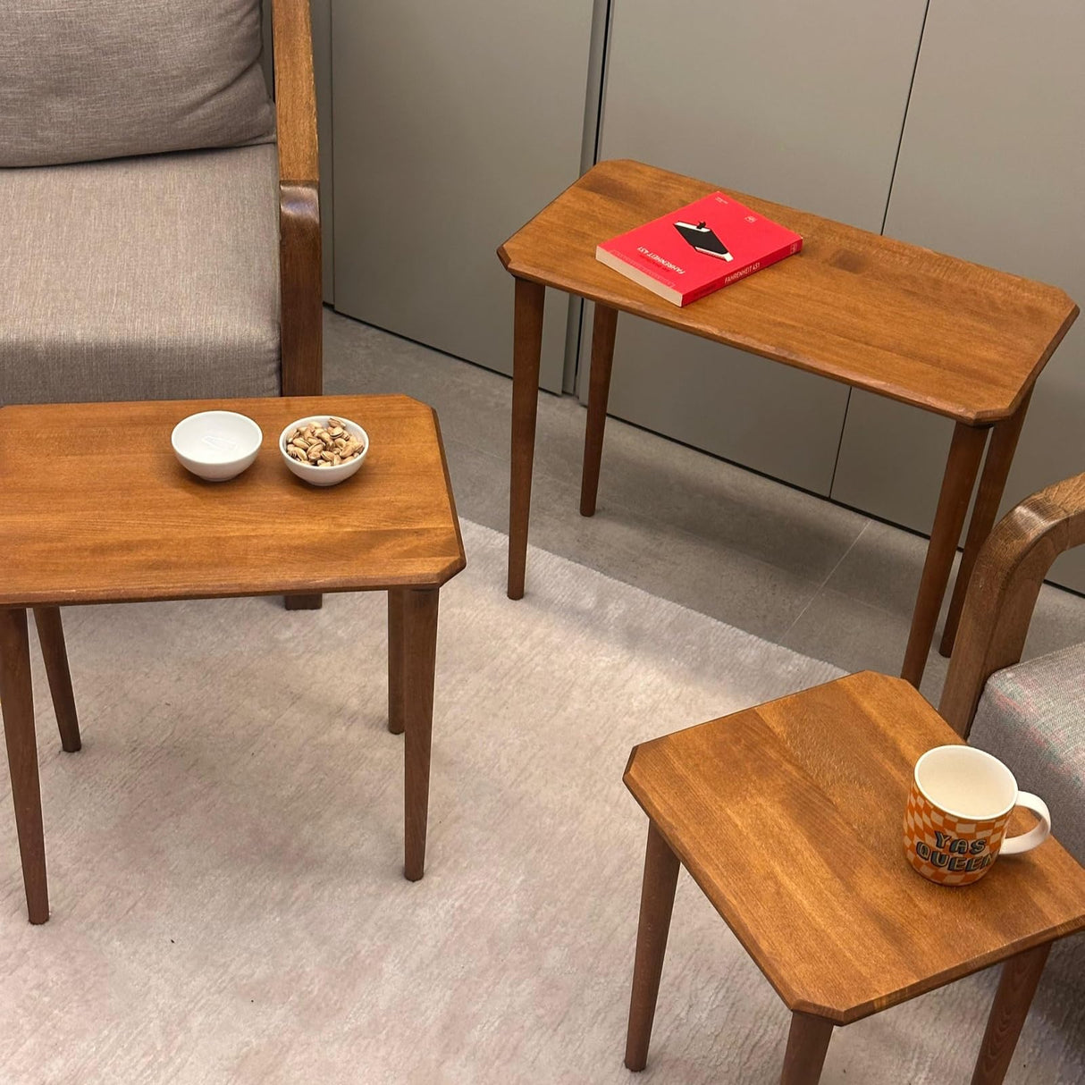 TRIHOME Solid Wood Nesting Tables Set of 3, Rectangular Mid-Century Modern Coffee Tables for Living Room, Premium Beech Wood, Natural Finish, Pebble Design with Tapered Legs, Versatile Use, Walnut TRIHOME