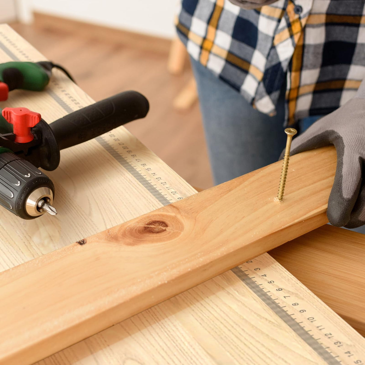 LARBANKE 48" Adjustable Workbench,Weight Capacity to 2000 LBS Heavy Duty Rubberwood Worktable,with 5 Adjustable Heights,Workbench with Scales,Power Panel,Suitable for Workshops,Offices and Homes LARBANKE