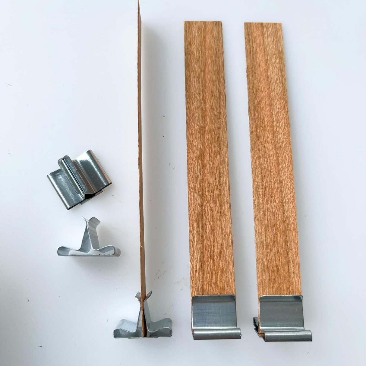 150 PCS Wick Clip for Candle Making Wood Wick Holder Base Universal Wood Wick Clips Wooden Wicks Bases Metal Candle Wick Holders (Square) Phinicco