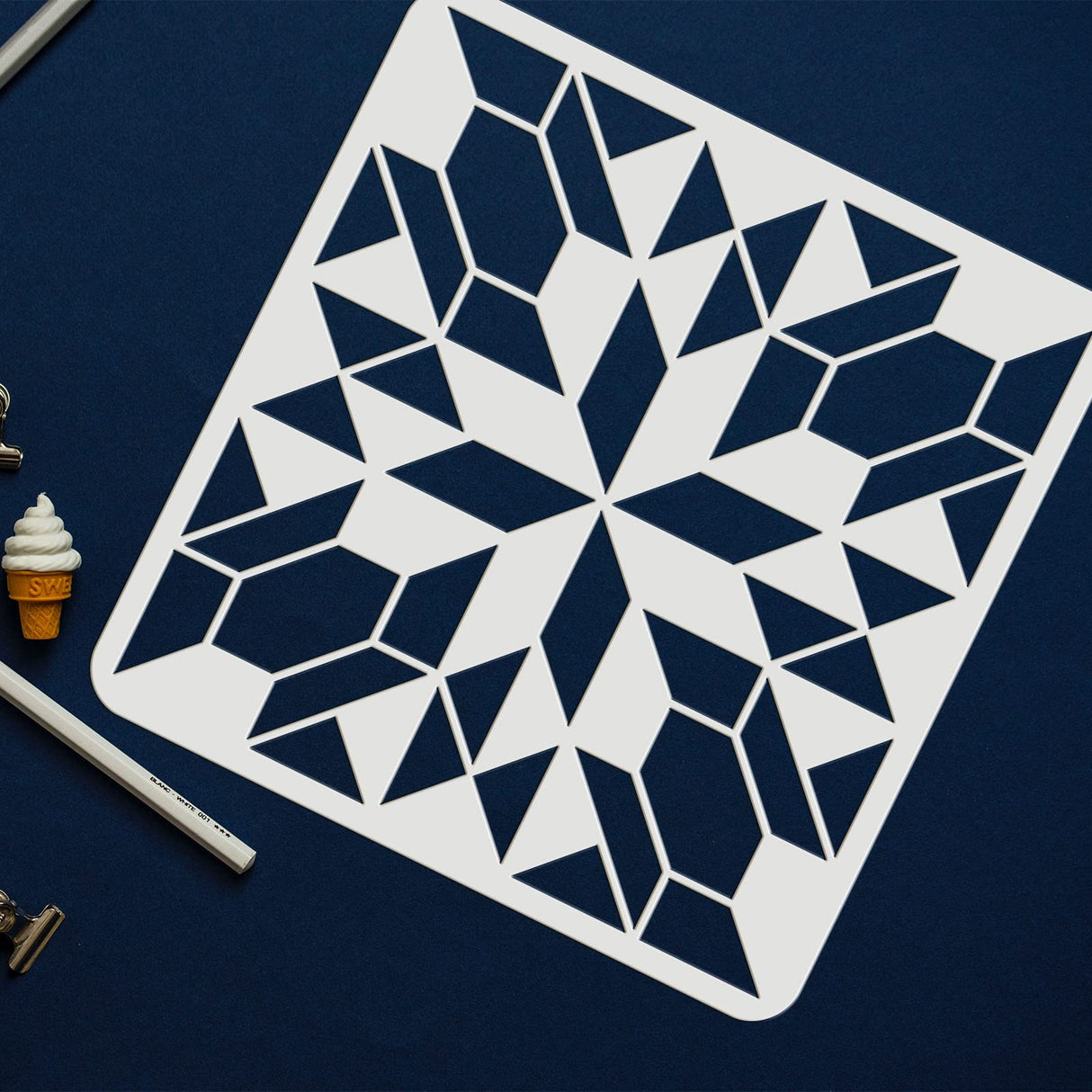 FINGERINSPIRE Barn Quilt Stencil 11.8x11.8inch Reusable Kaleidoscope Quilt Block Diamond Pattern Stencil for Painting on Patio, Floor Tile, Wall, Fabric, Home Decoration FINGERINSPIRE