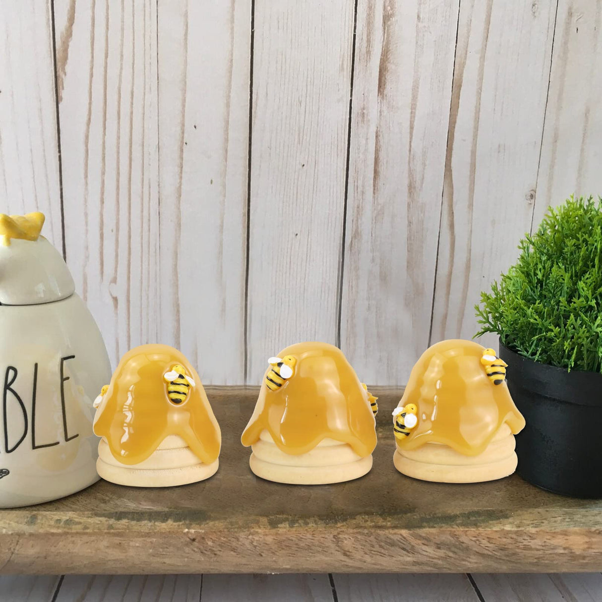 Howogee Wood Beehive Decor Farmhouse Bee Tiered Tray Display Spring Summer Bumble Bee Skep Nursery Home Decorations, 4 PCS Howogee