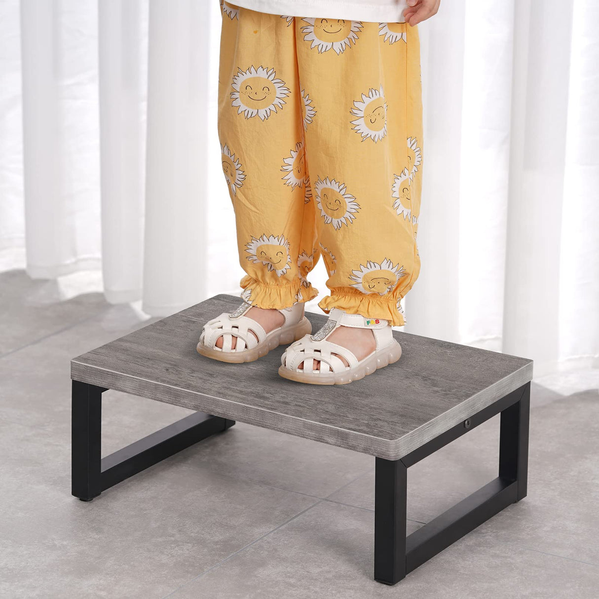 Snughome Wooden Step Stools for Adults Kids, Solid Portable Wooden Bedside Step Stool Adults Hold Up to 350 lb, One Step Foot Stool for Kitchen, Bedroom, Living Room, Bathroom - Self-Assembly(Grey) Snughome