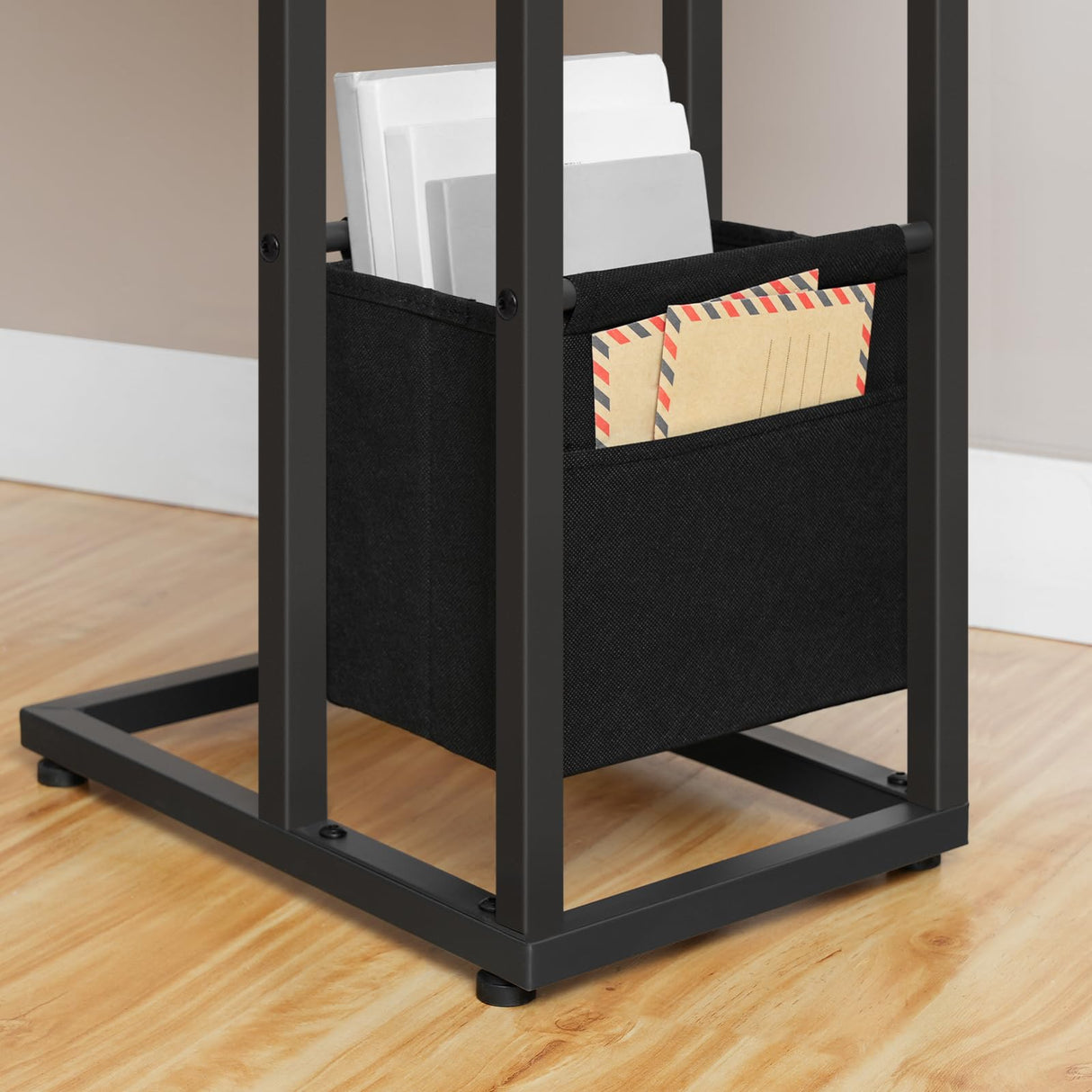 HOOBRO C Shaped Side Table with Charging Station, Foldable End Table with Fabric Bag, Sofa Couch Table Coffee Table Snack Table for Small Space Living Room, Bedroom, Rustic Brown and Black BF30USF01 HOOBRO