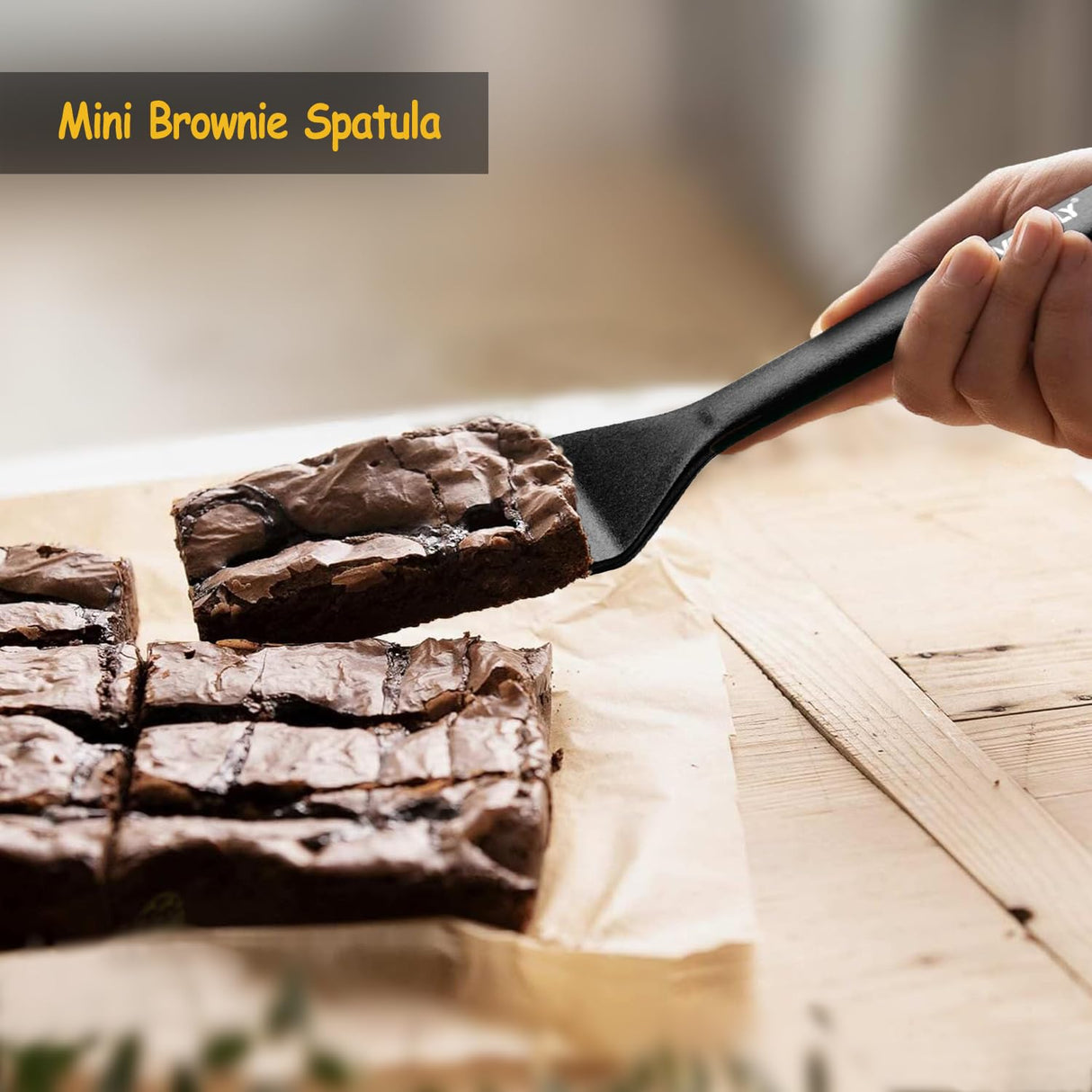 Silicone Spatula Set, 600°F Heat Resistant Silicone Spatula Turner Flipper for Cooking, Non Stick and Non Scratch Kitchen Utensils for Eggs & Pancakes, 4 Pack, Black Vovoly