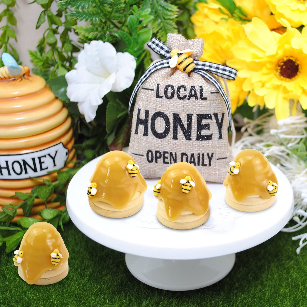 Howogee Wood Beehive Decor Farmhouse Bee Tiered Tray Display Spring Summer Bumble Bee Skep Nursery Home Decorations, 4 PCS Howogee