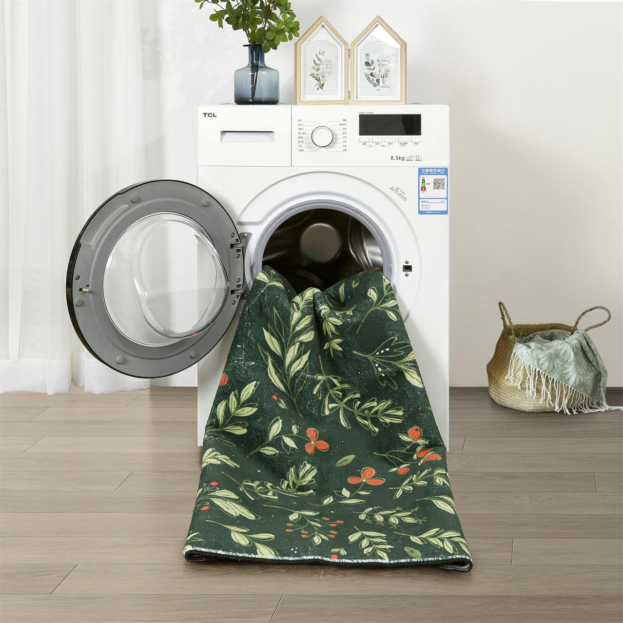 Washable Vintage Floral Christmas 4x6 Area Rugs Non Slip - Low Pile Soft Xmas Tree Red Berries Holly Branches Festive Winter Christmas Area Rug Accent Carpet for Kitchen Bedroom Living Room Entryway RoomTalks