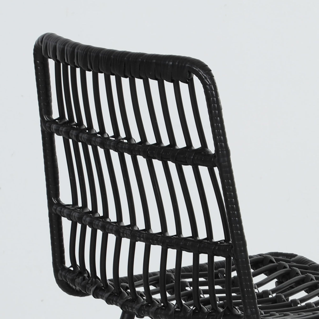 HOMCOM Rattan Counter Height Bar Stools Set of 2, 26" Wicker Barstools with Back, Modern Bar Chairs for Kitchen Island, Kitchen Counter and Dining Room, Black HOMCOM