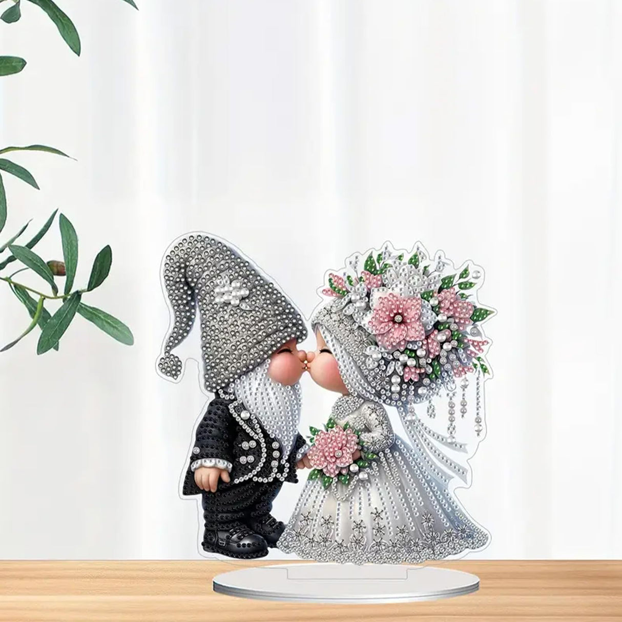 kaiwern Kiss Gnomes Home Decor 5D Diamond Art Kits, Wedding Diamond Art Kits for Adults with Couple Gnomes Elements, 5d Diamond Rhinestone Painting for Table Decor Ideal Wedding Gift kaiwern