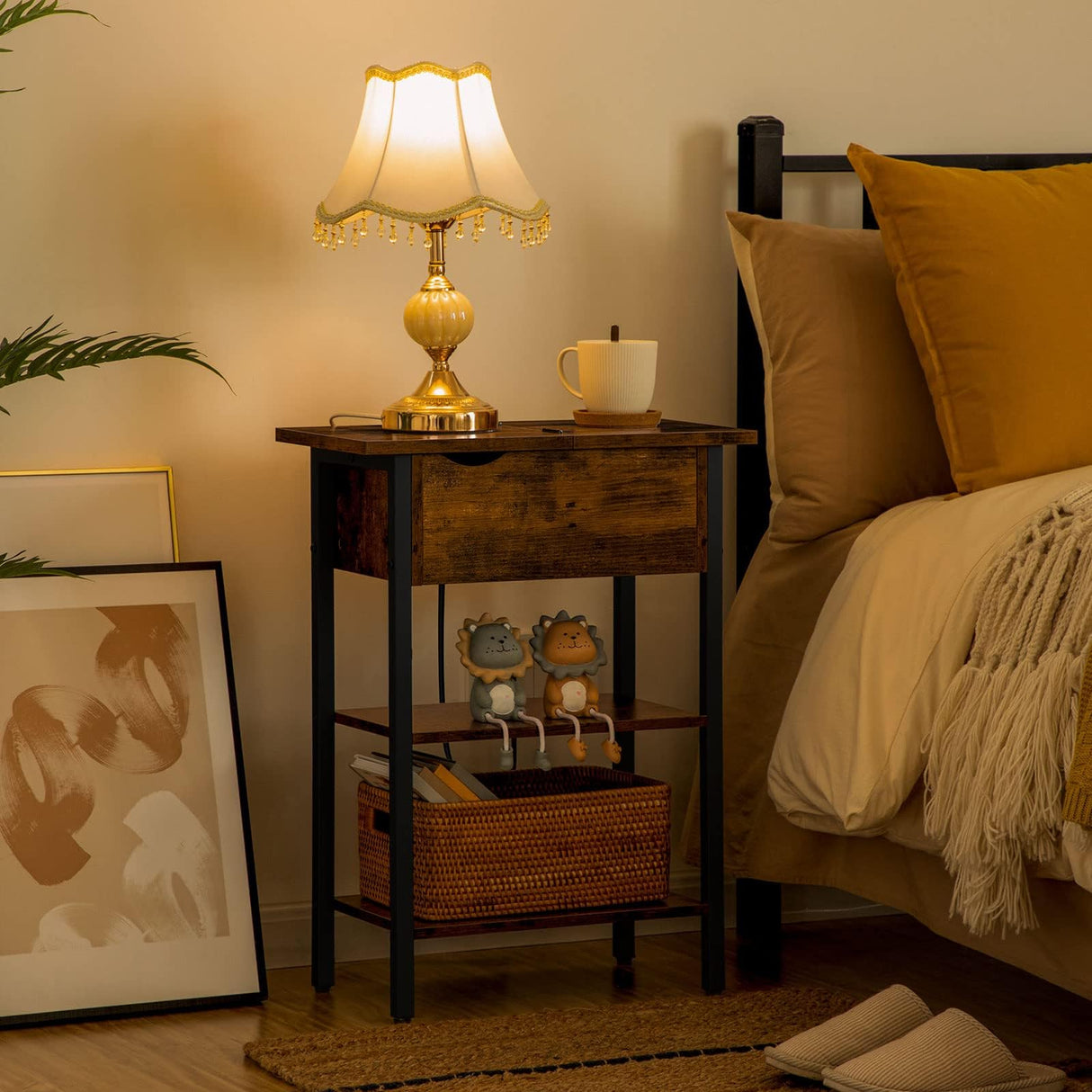 HOOBRO End Table with Charging Station, Narrow Side Table, Flip Top Nightstand with USB Ports and Outlets, Bedside Tables with Shelf for Small Spaces, Living Room, Rustic Brown BF341BZ01 HOOBRO