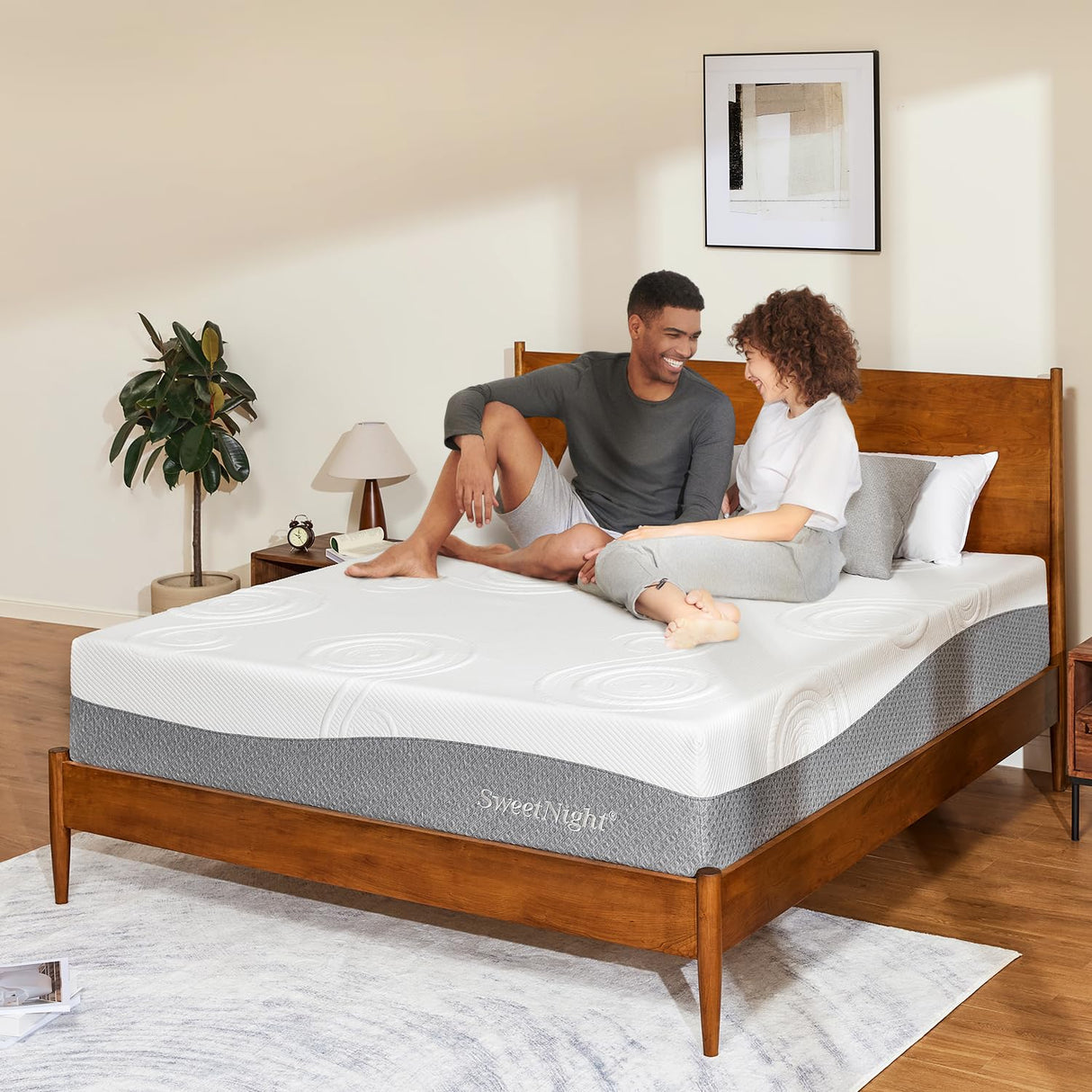 Sweetnight Queen Mattress,10 Inch Plush Foam Mattress, Cooling Gel Memory Foam Mattress for Comfy Sleep and Moisture Wicking Sweetnight